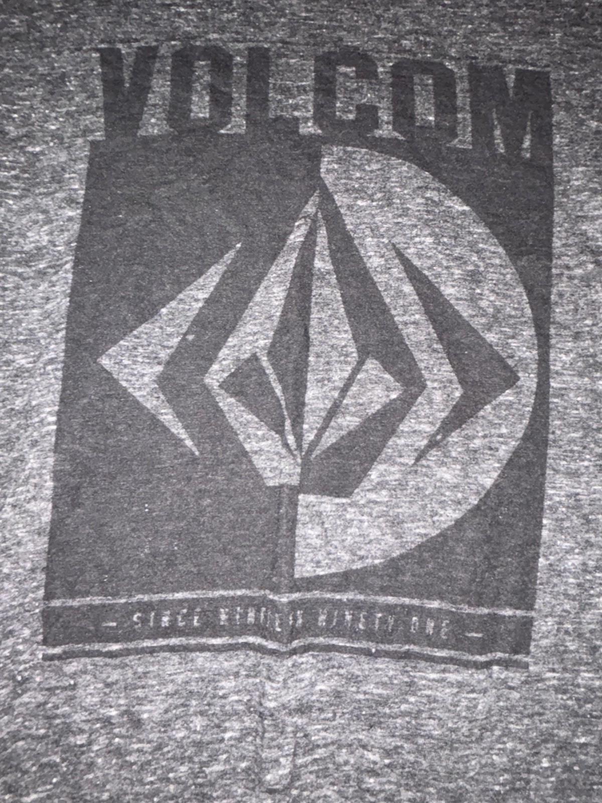 volcom graphic t-shirt gray heather stone logo short sleeve size small s/p