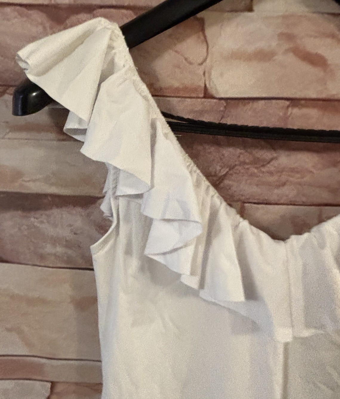 Liberty & Justice White 1 Piece Swimsuit w/ Ruffles. Size: XL.