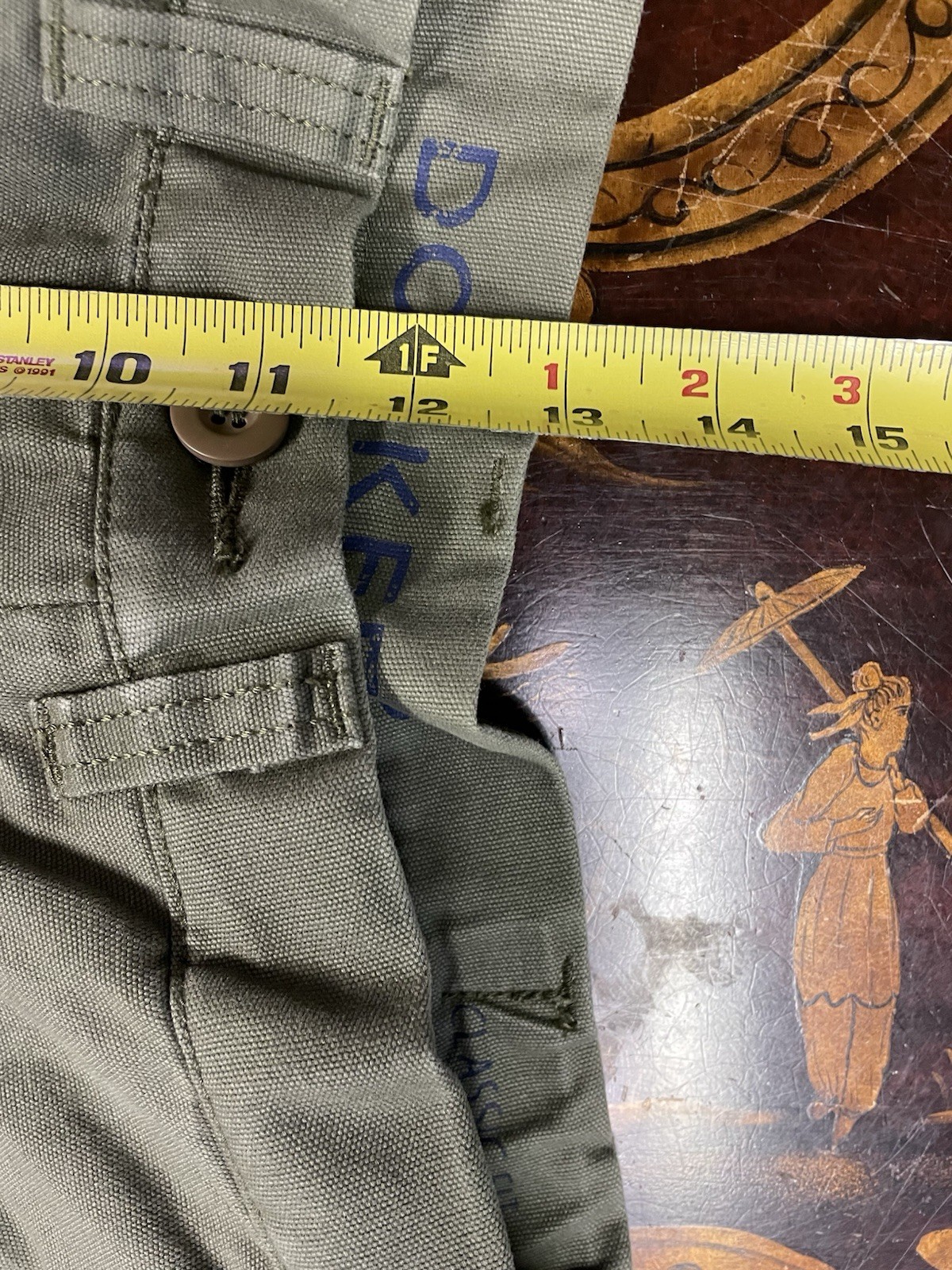 NWT Dockers Mens Green Iconic Ultimate Cargo Pant Comfort Waistband W 33 L 32