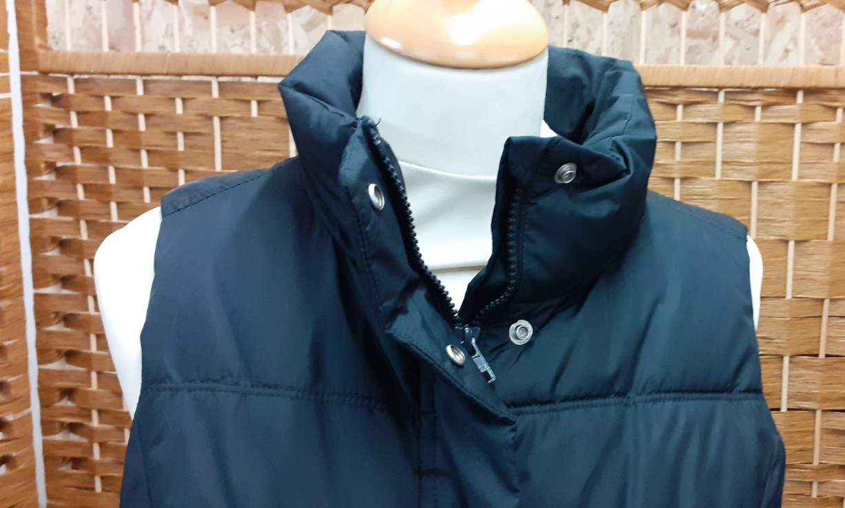 Gap Zipped Bodywarmer Padded Gilet Black Sleeveless Size Small Charity Sale