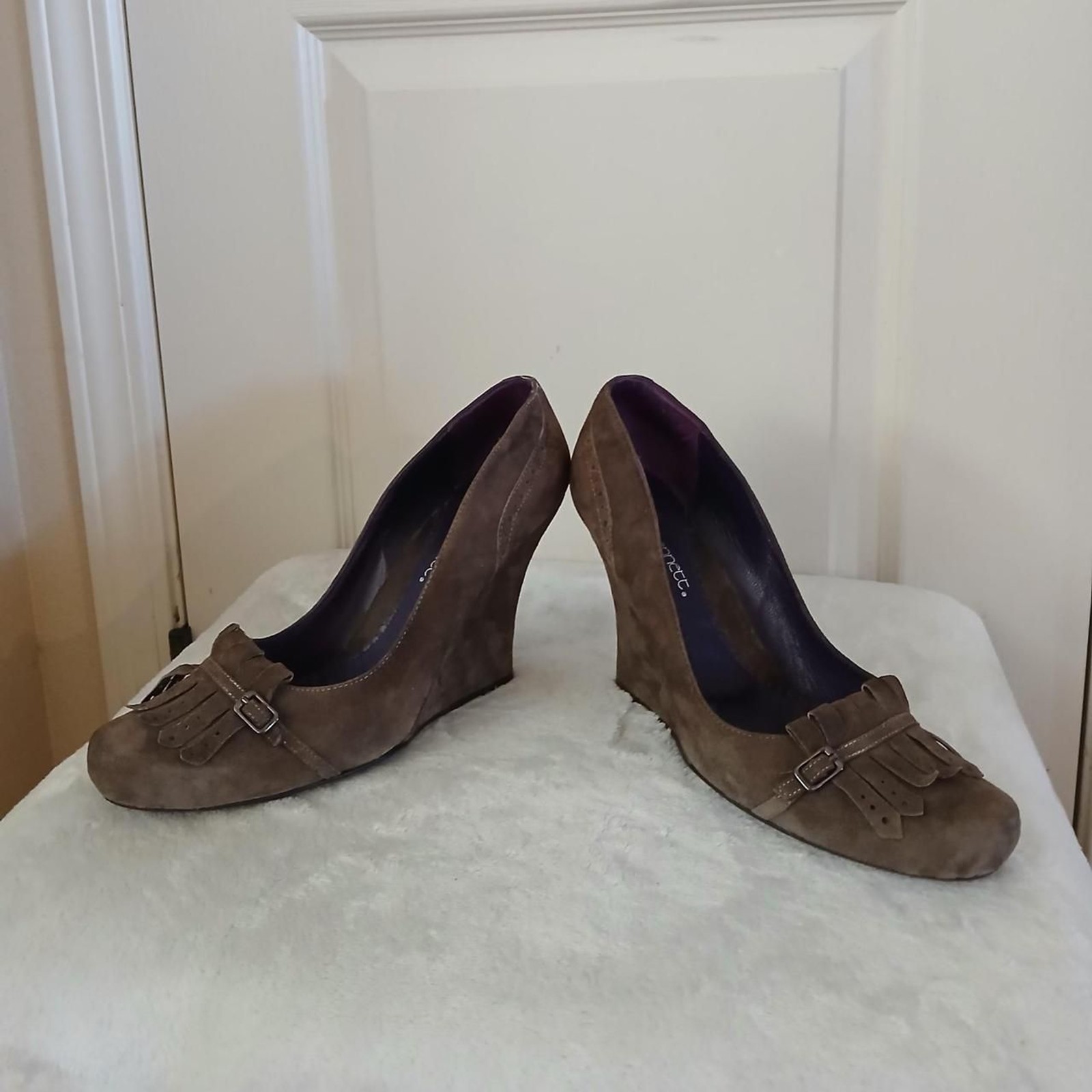 Y2K Style Jessica Bennett Brown Suede Fringe Buckle Wedge Heels Round Toe 9.5