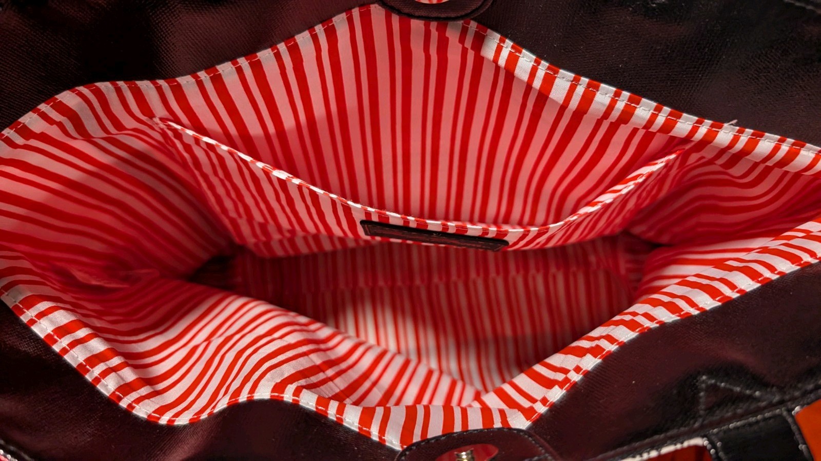 NWT Beautiful Black/Red/White/Blue Tote Bag by Estate Of Marilyn Monroe LLC 2013
