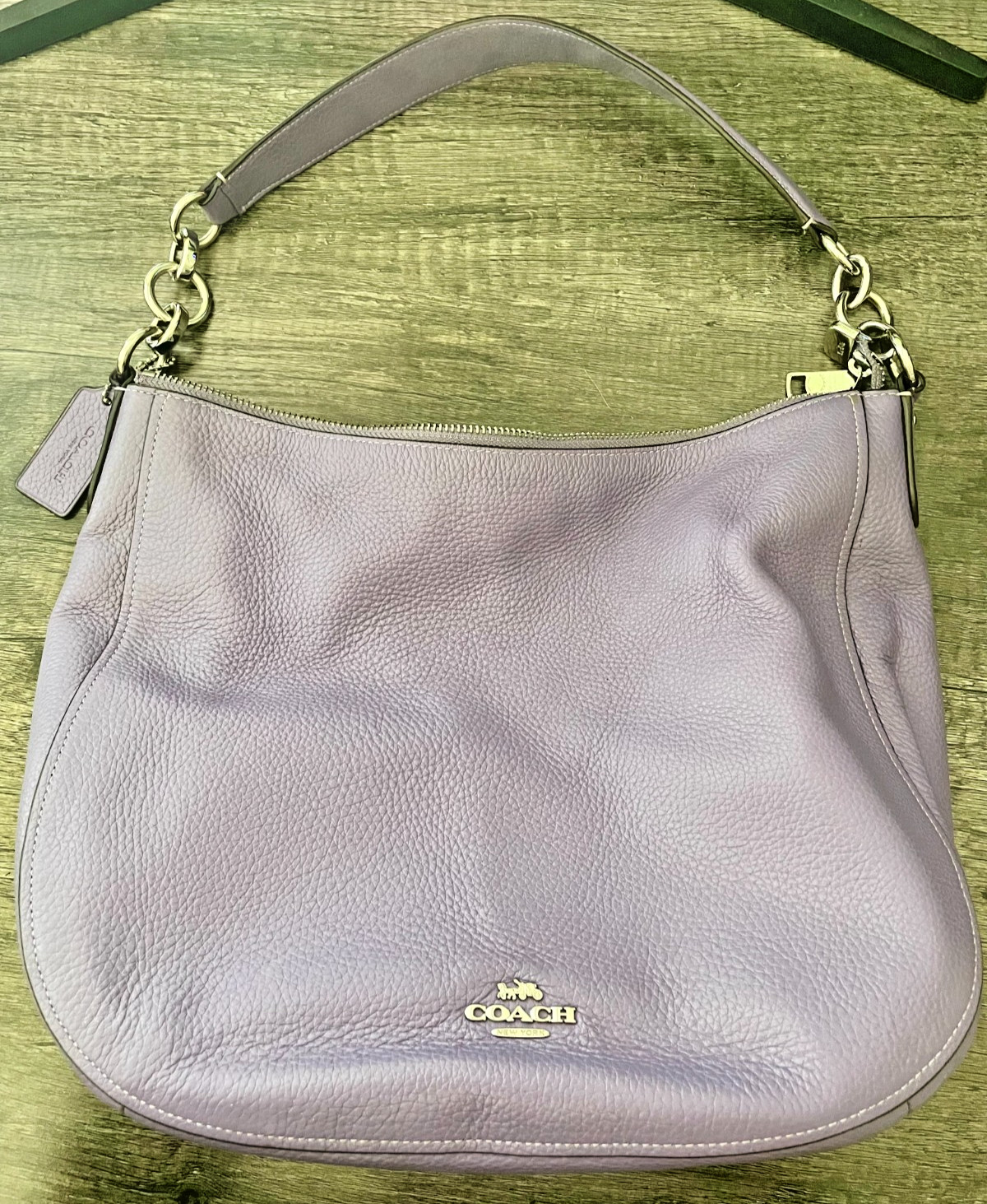 *AUTHENTIC* COACH “Elle” hobo bag Lavender pebble leather (style F31399)