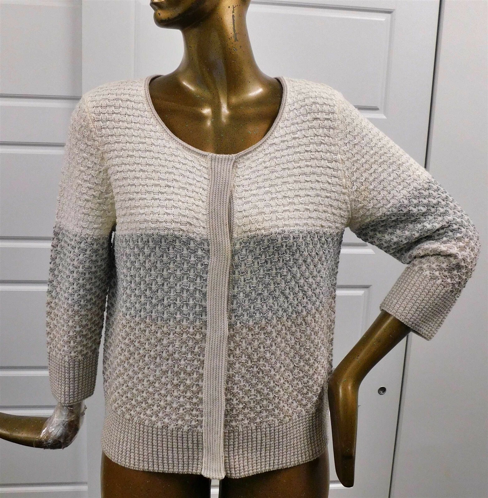 St John Ivory Gray Knit Snap Front Sweater Jacket sz L