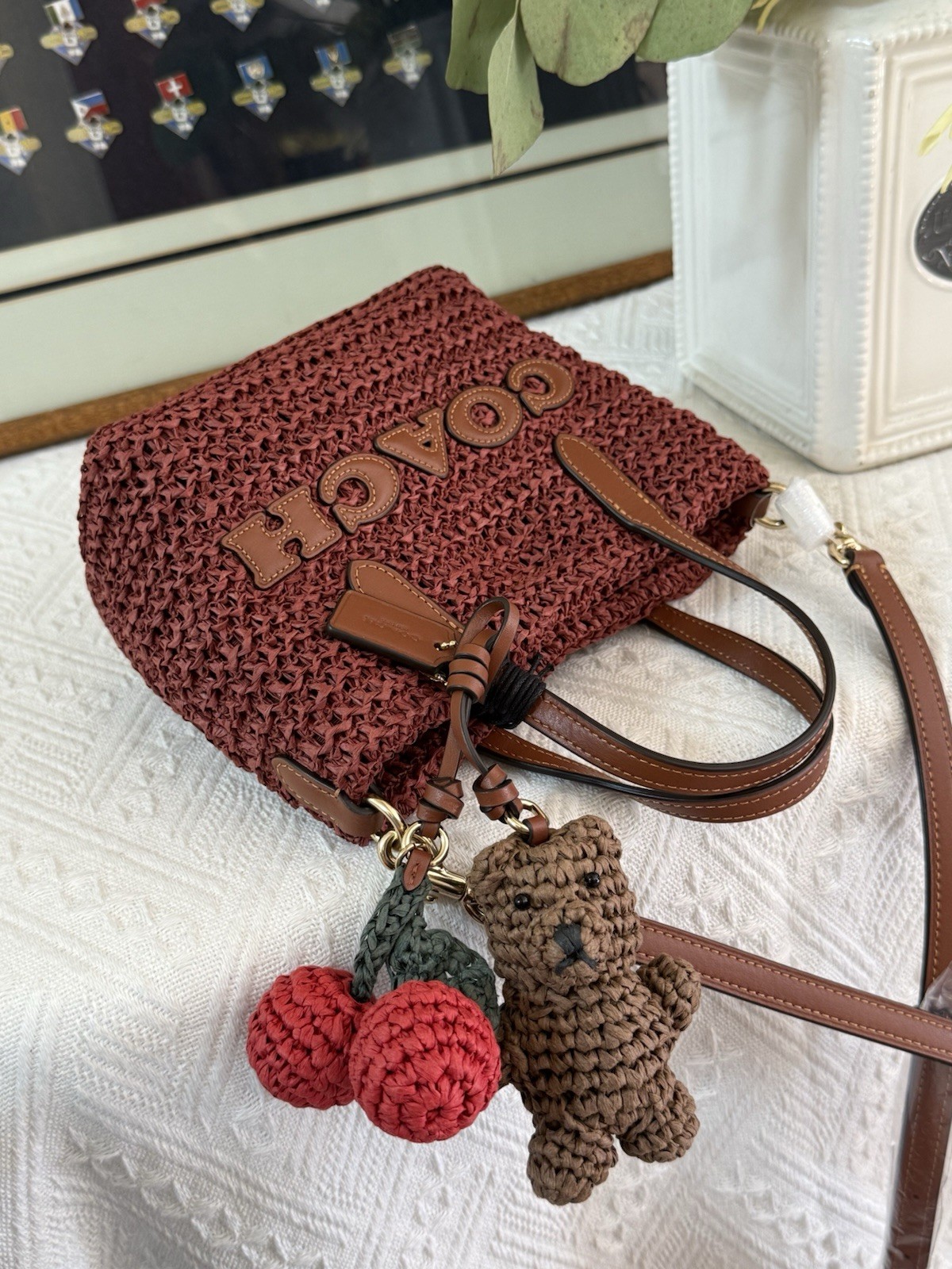 Coach CEU30 City Mini Tote Bag With Charms in straw/Gold/Russet new‼️