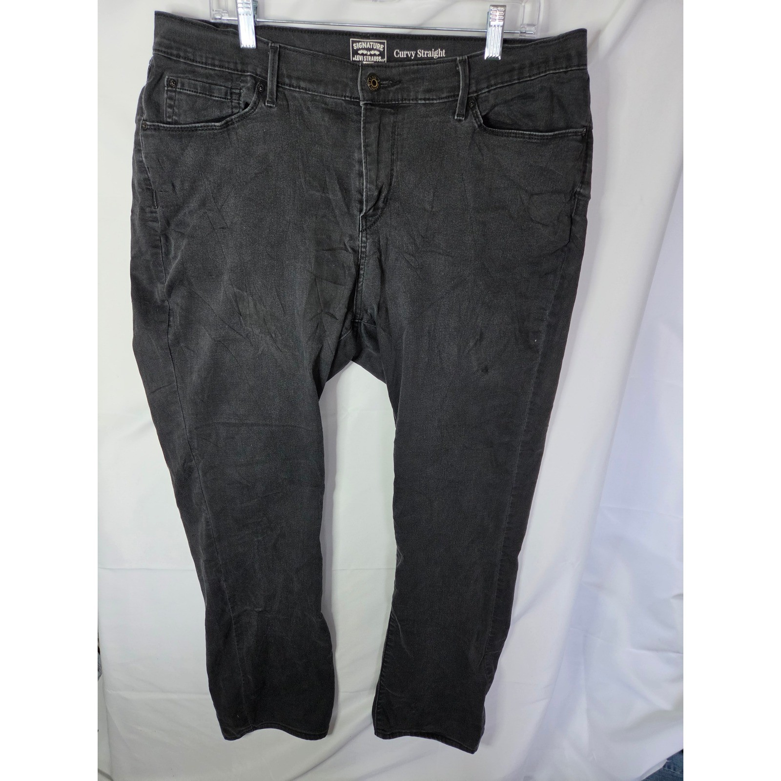 Signature by Levi Strauss Gold Curvy Straight Jeans Black