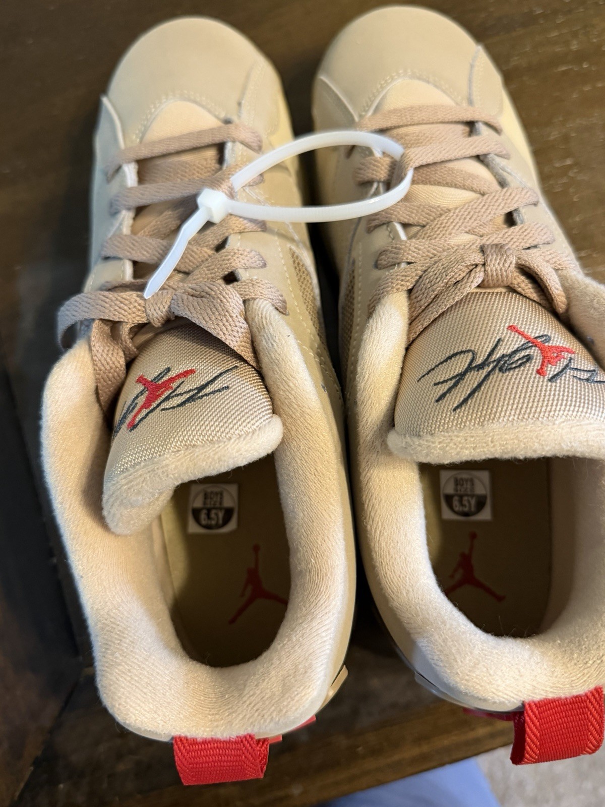 Jordan mvp 92(GS) Dessert camo/fire red-mushroom Beige/Red 6.5Y