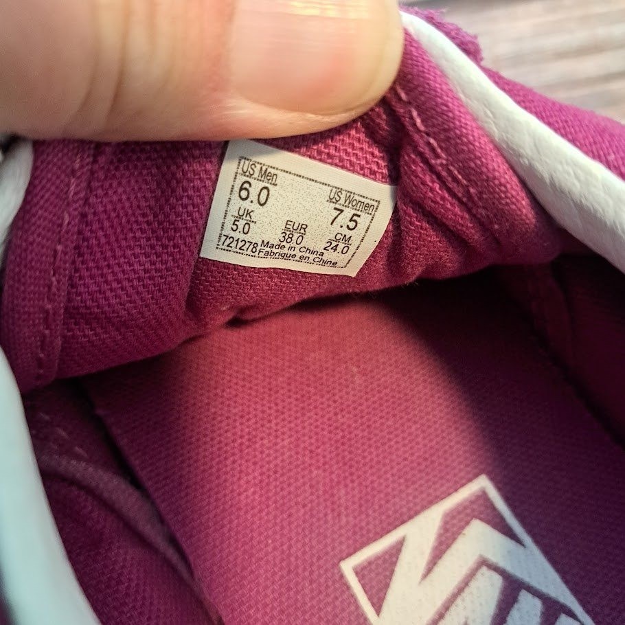 Vans Old Skool Floral Embroidered Magenta Purple Sneakers Womens 7.5 Mens 6