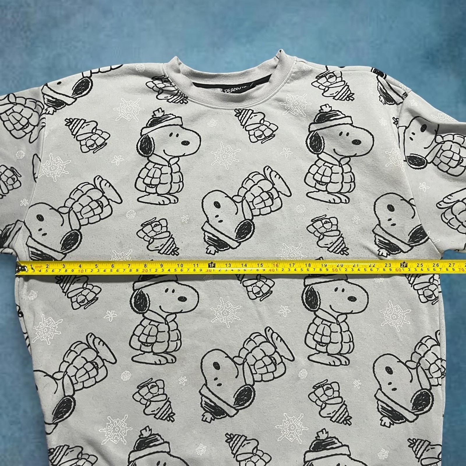 Gray peanuts snoopy and Woodstock Christmas sweater oversized