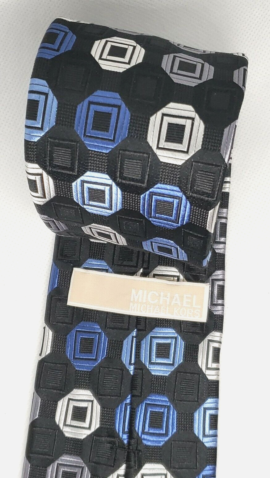 Michael Kors Silk Neck Tie Geometric Pattern Blue Black Classic 57″-60″ New Sexy