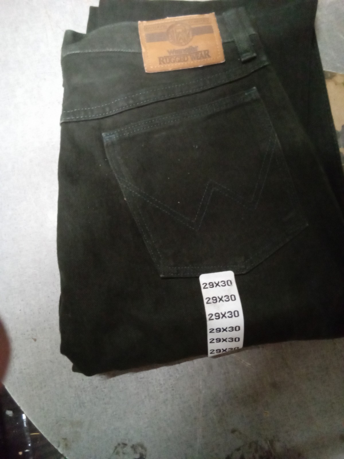 wrangler rugged wear jeans