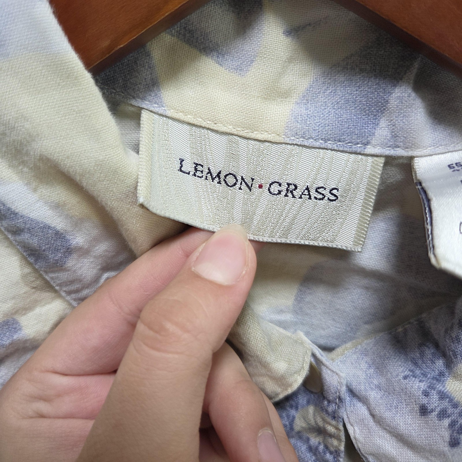 Lemon Grass Button Up Shirt Womens L Blue Collared Short Sleeve Floral Top