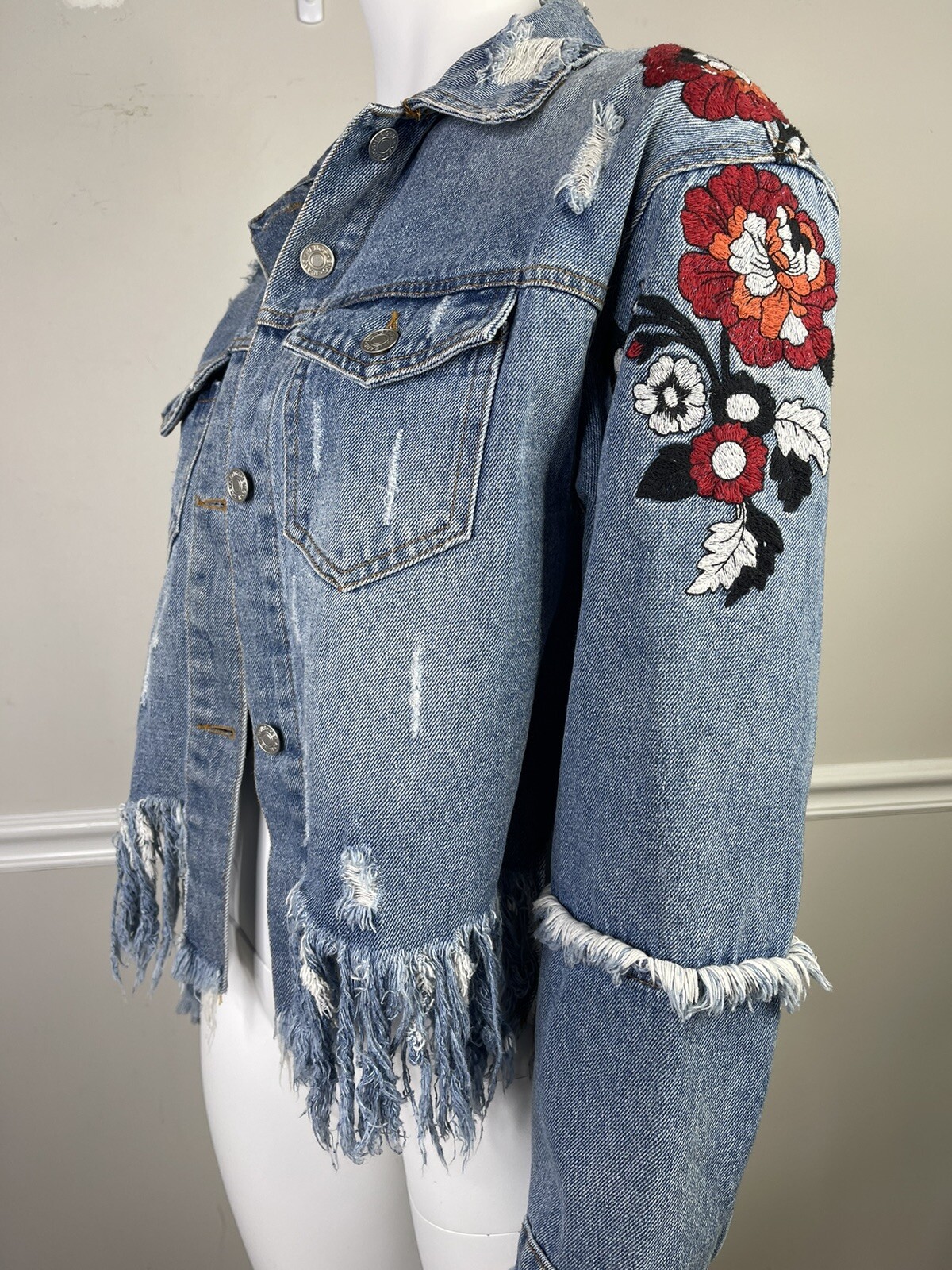 Hengshen M Embroidered Floral Denim Jeans Jacket Distressed Fringe Boho Chic