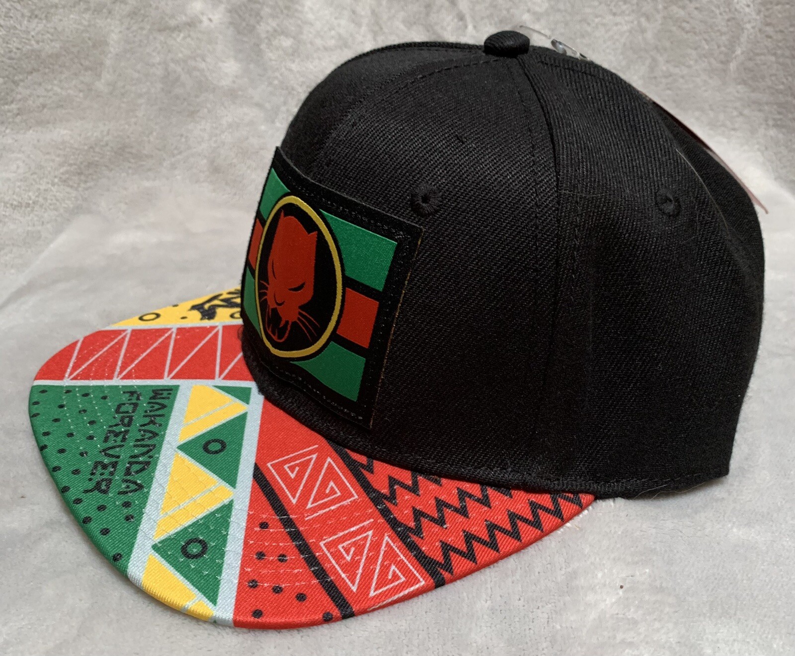 NEW Marvel WAKANDA FOREVER Black Panther Structured 6-Panel Snapback Cap Hat