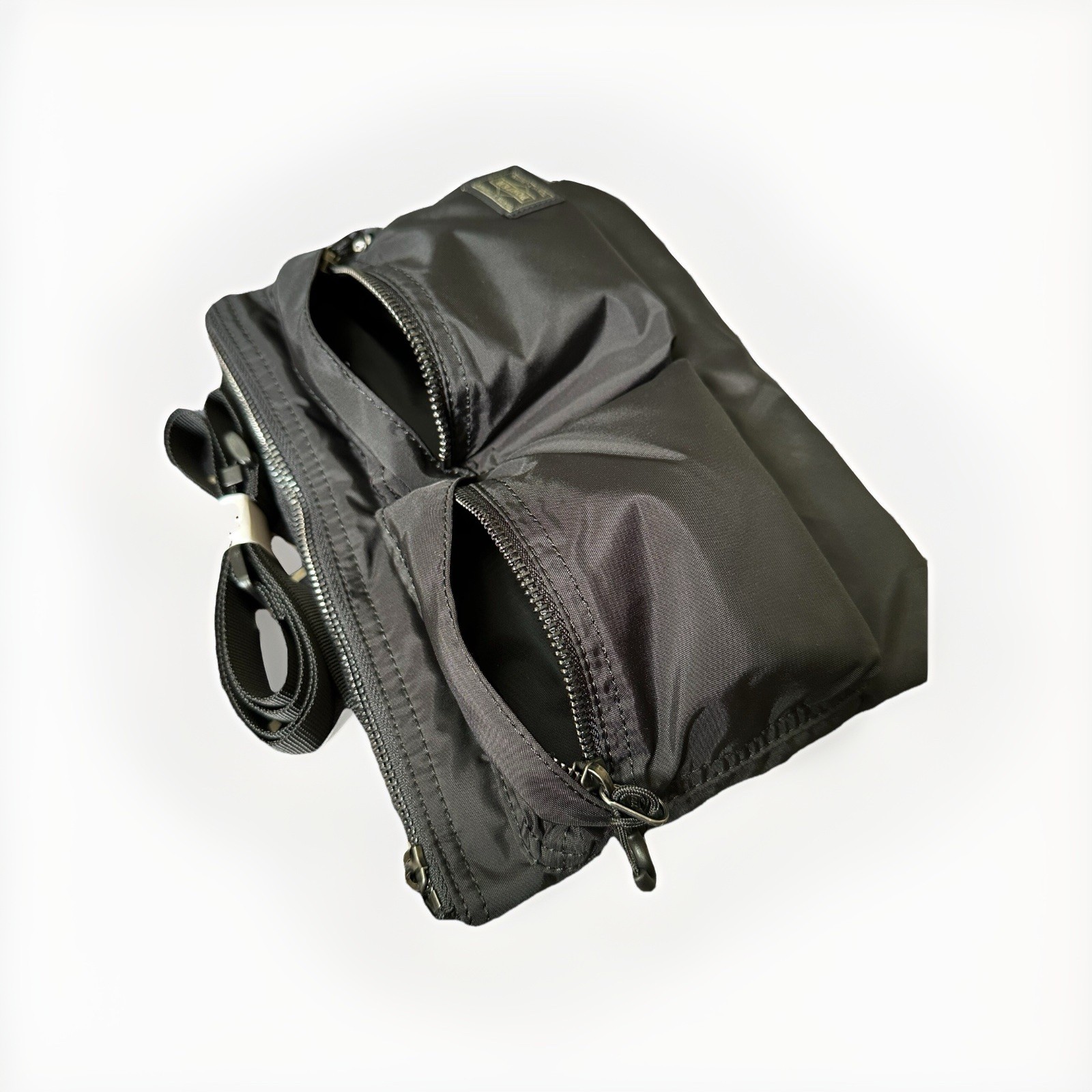 without tags Head Porter 1st Generation Force Black Shoulder Bag WDetach G2U