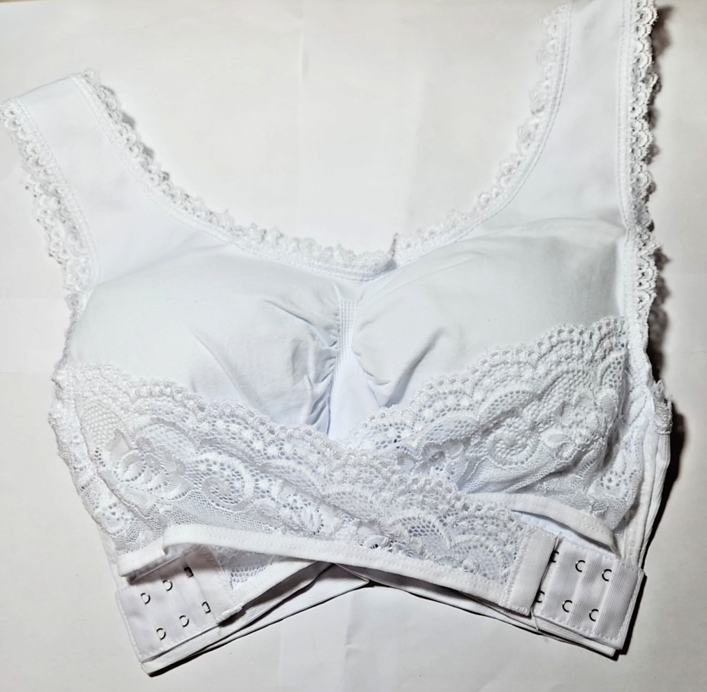 Womens Bra Size XL White Lace Front CrissCross Staps Adjustable Padded