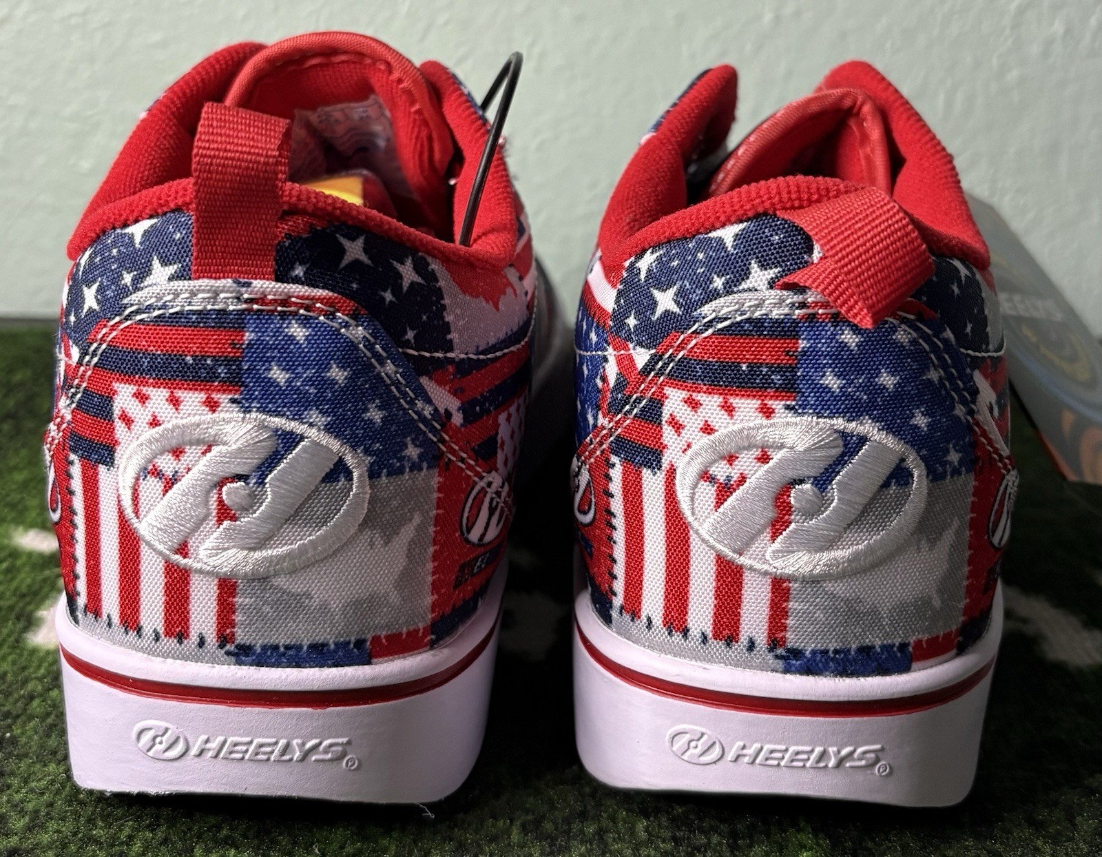 US Men’s 8/W 9 – Heelys Pro 20 Prints “Red White Blue” New in Box