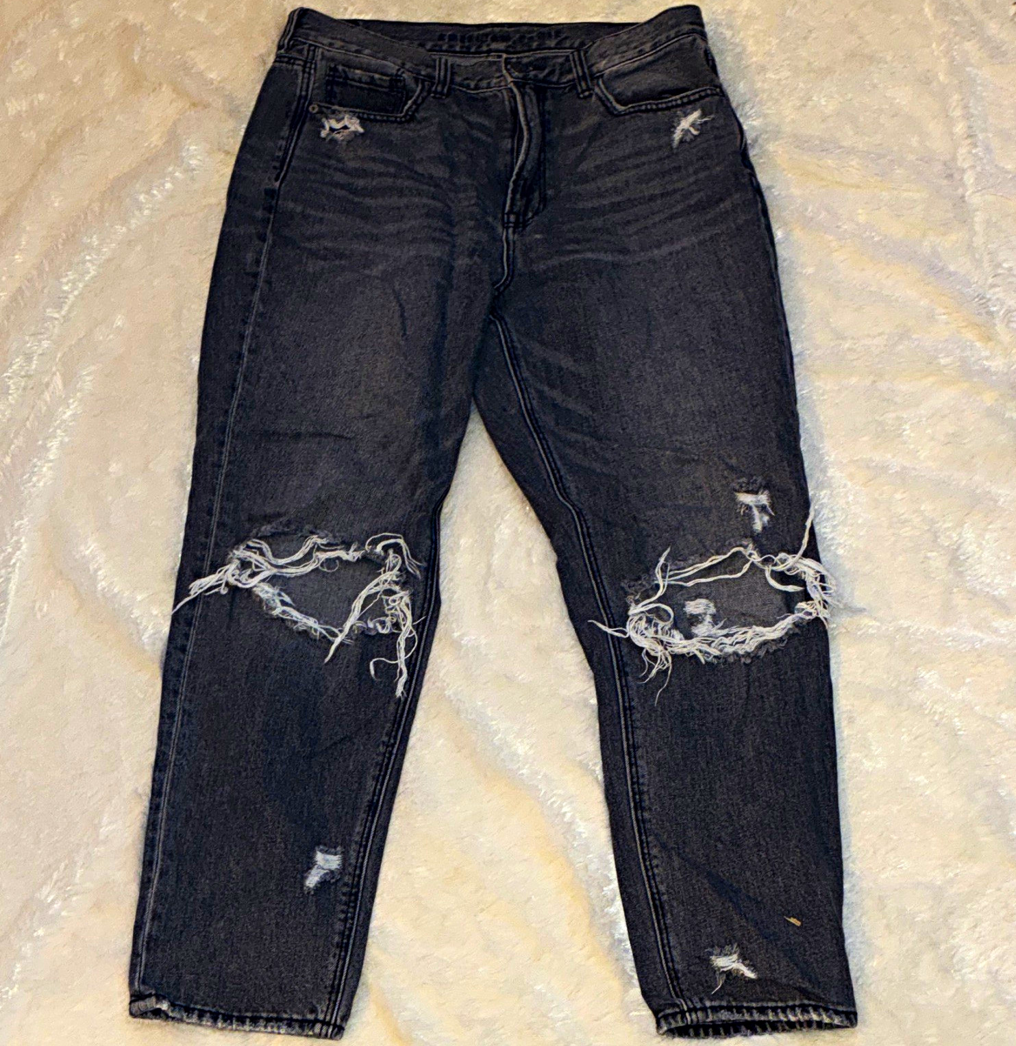 American Eagle Women’s Mom Jeans High Rise Dark Wash Distressed 100% Cotton