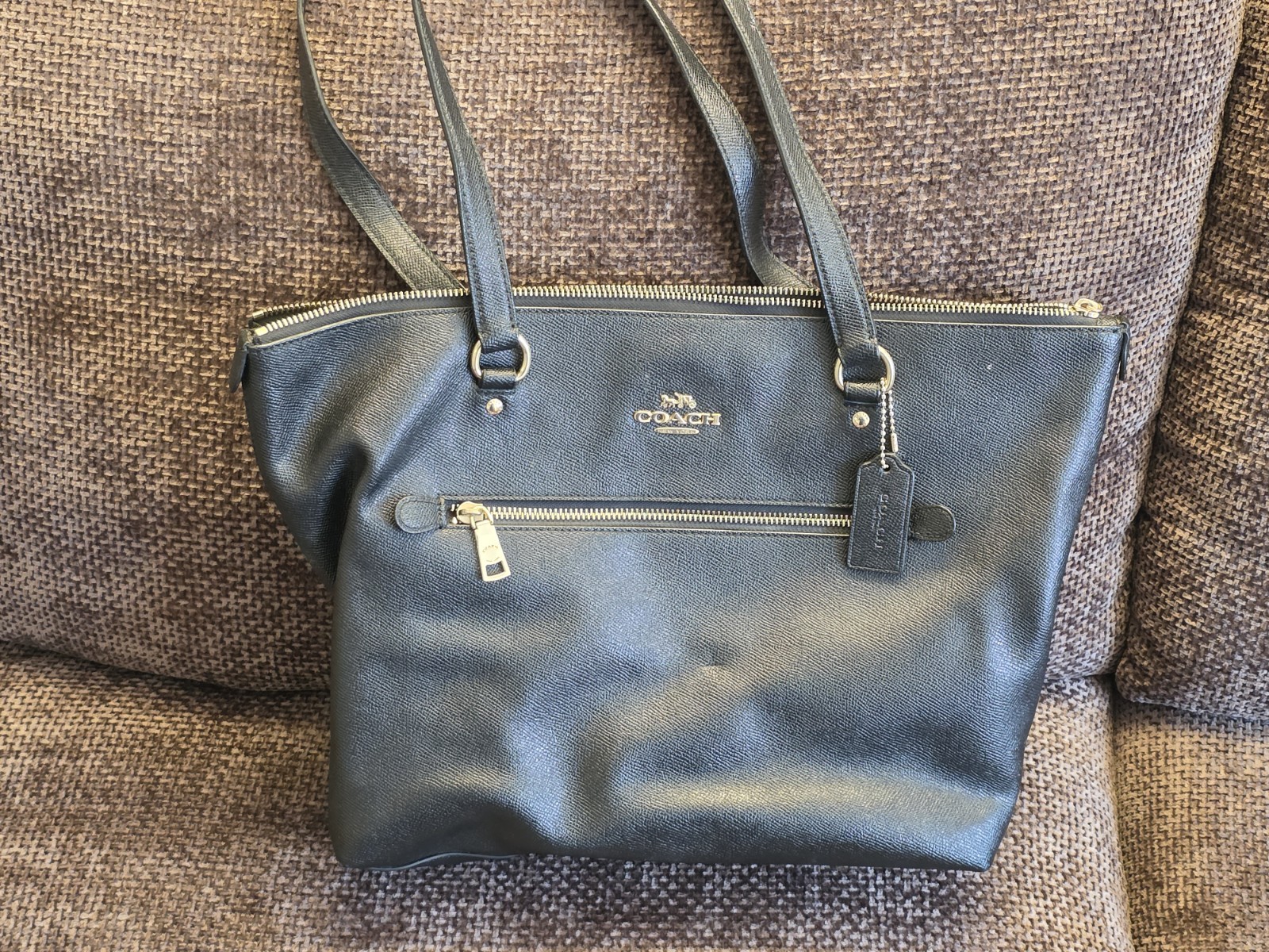 COACH GALLERY TOTE Black Crossgrain Leather Gold Hardware F79608 EUC