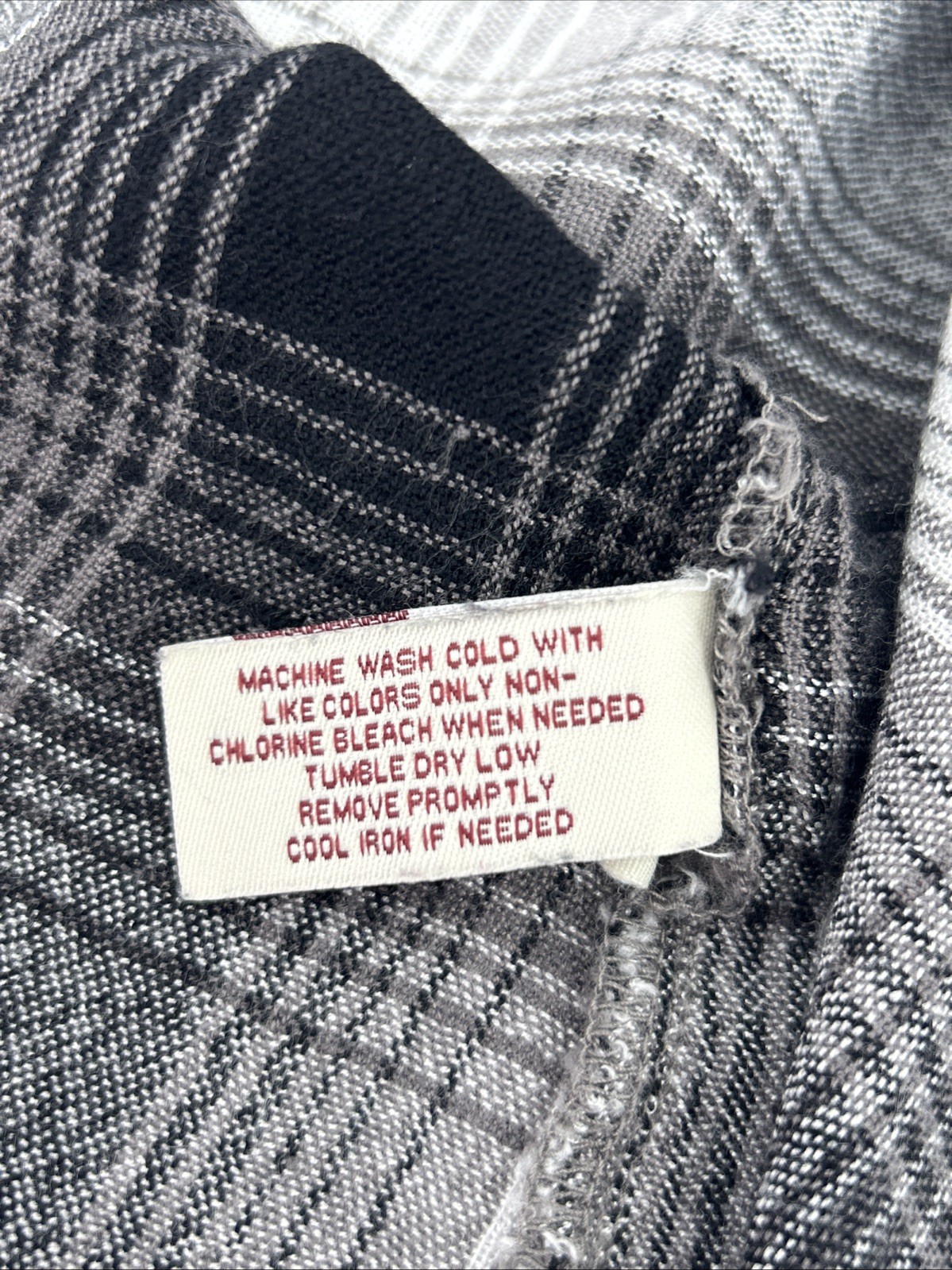 Mudd Womens XL Black White Grey Plaid Button Down Shirt High Low Hem Pockets