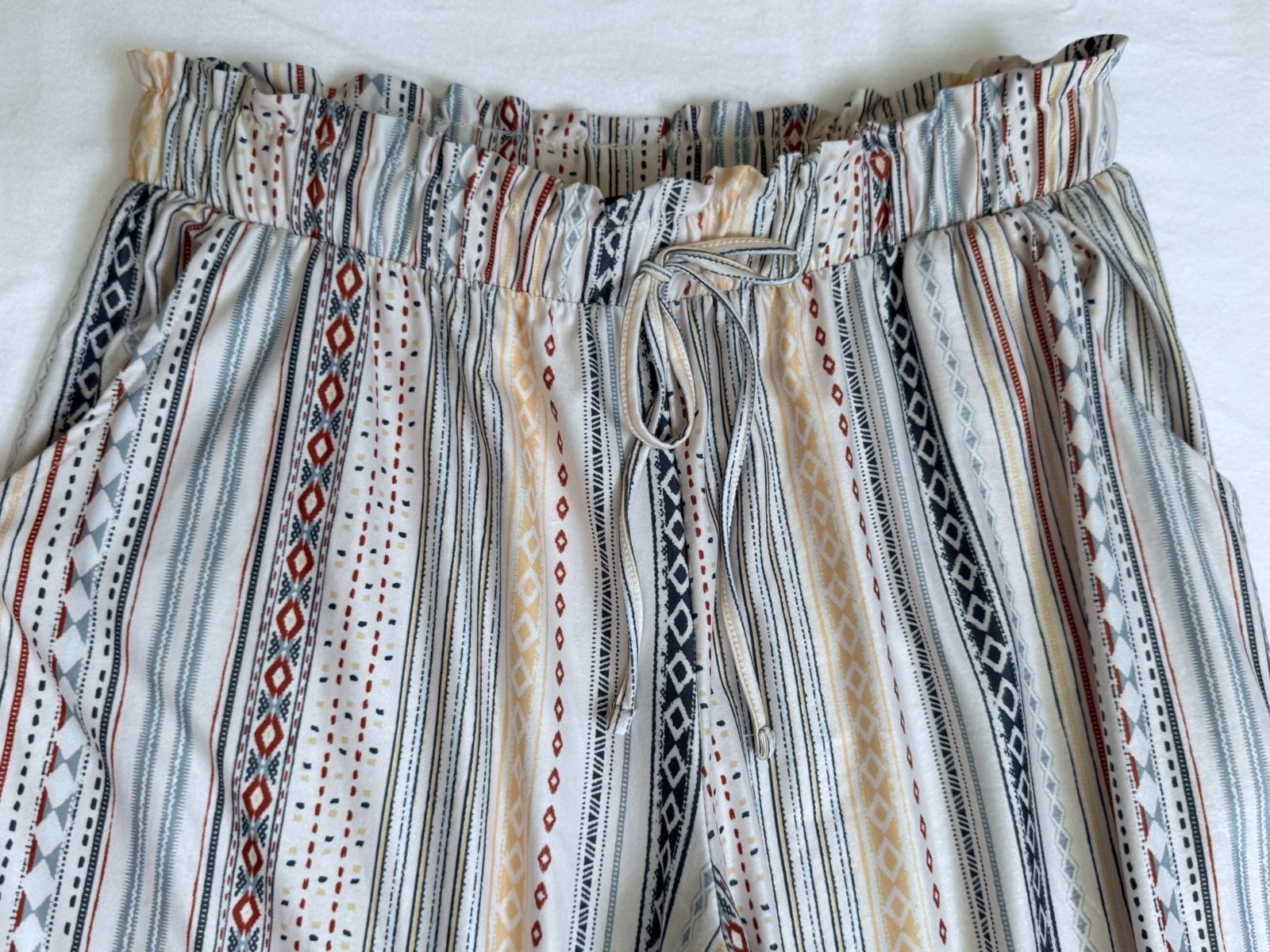 CLEO Women’s L Paperbag Waist Wide Leg Pants Boho Southwestern Stripe Pull On