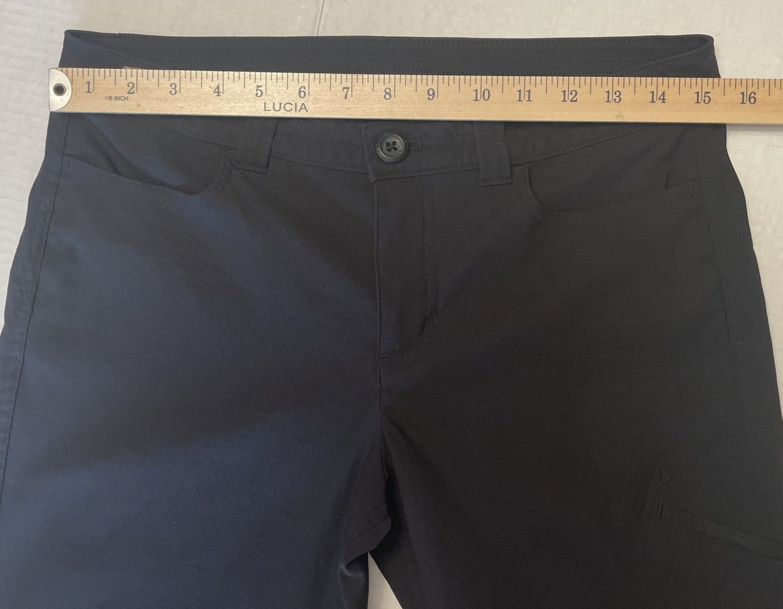 Eddie Bauer Rainier Capris Womens 8 Black