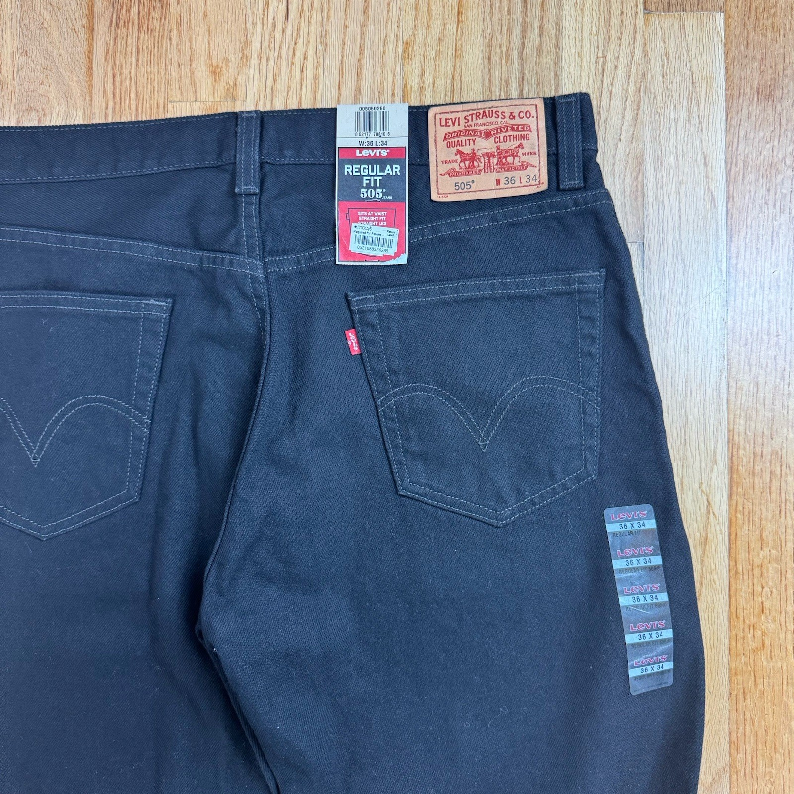 NWT Levis Regular Fit 505 Black Zipper Fly Tagged Sz 36×34