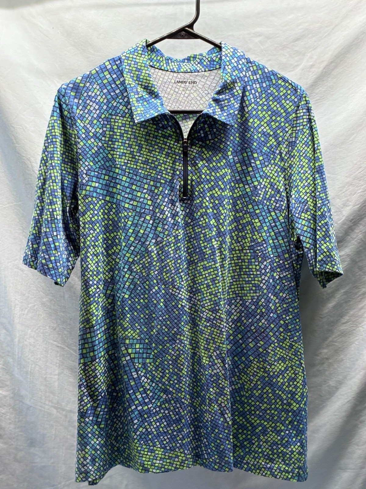 NWOT Lands End Women’s Top L 14/16 1/4 Zip Collared SS Multicolored Geo Print