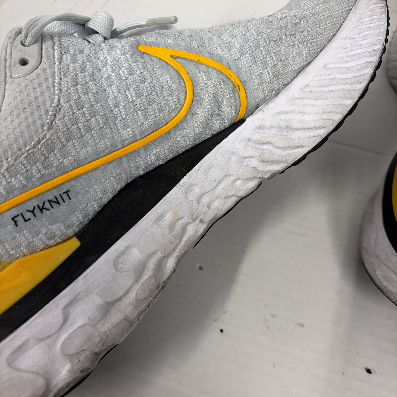 Nike React Infinity Run Flyknit Men’s 13 Gray Yellow Running Shoes DQ7830-016 T5