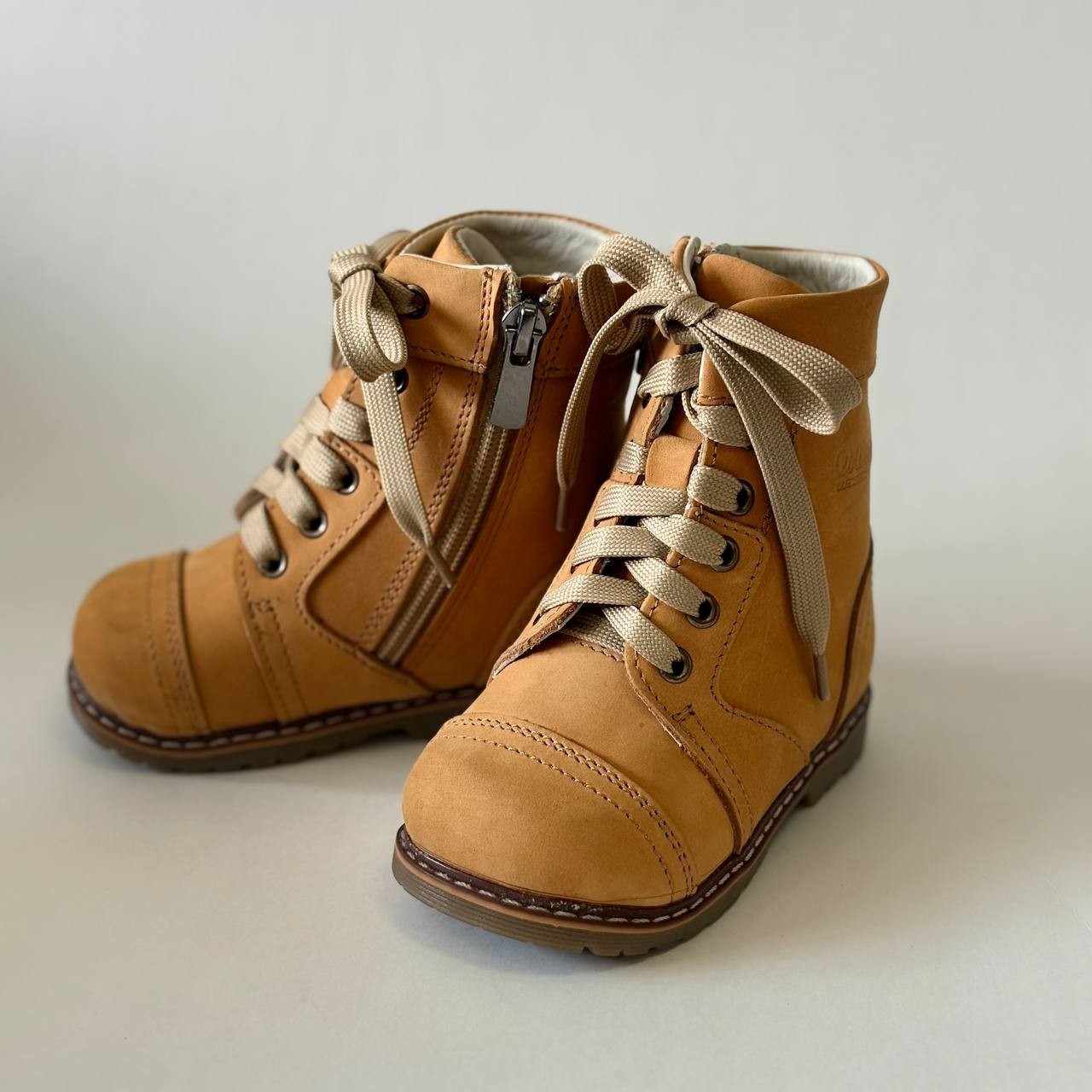 Kids Camel Yellow Nubuck Leather Boots–Size EU 23 (US 6.5 / UK 6 / AU 6.5, 15 sm