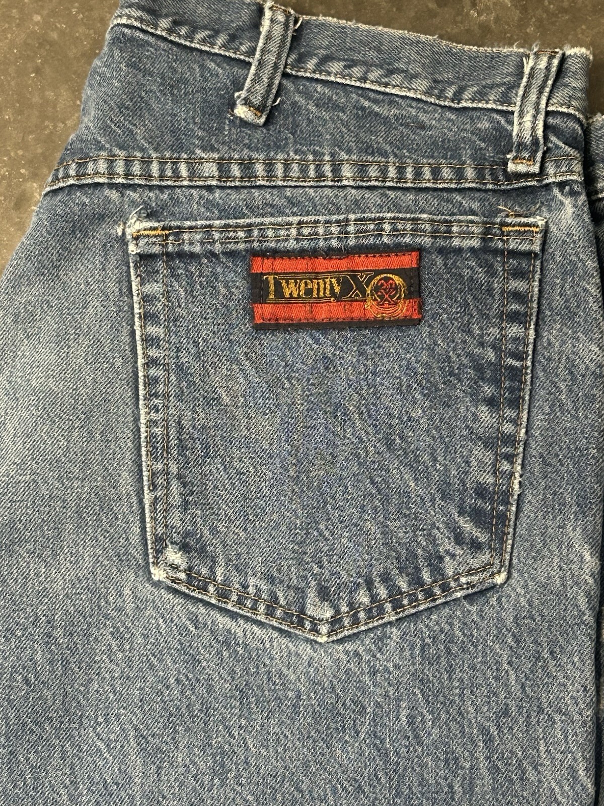 Wrangler 20X Mens Relaxed Fit Light Wash Distressed Denim Jeans Size 38×32 Baggy