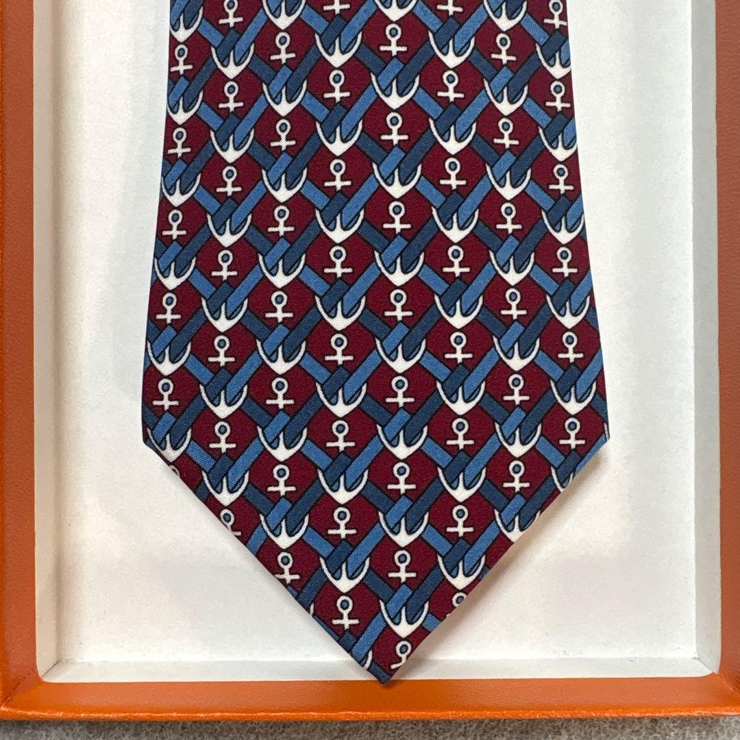 Hermes Red Navy Anchor Pattern Silk Tie Used 8.3cm Wide 143cm Length