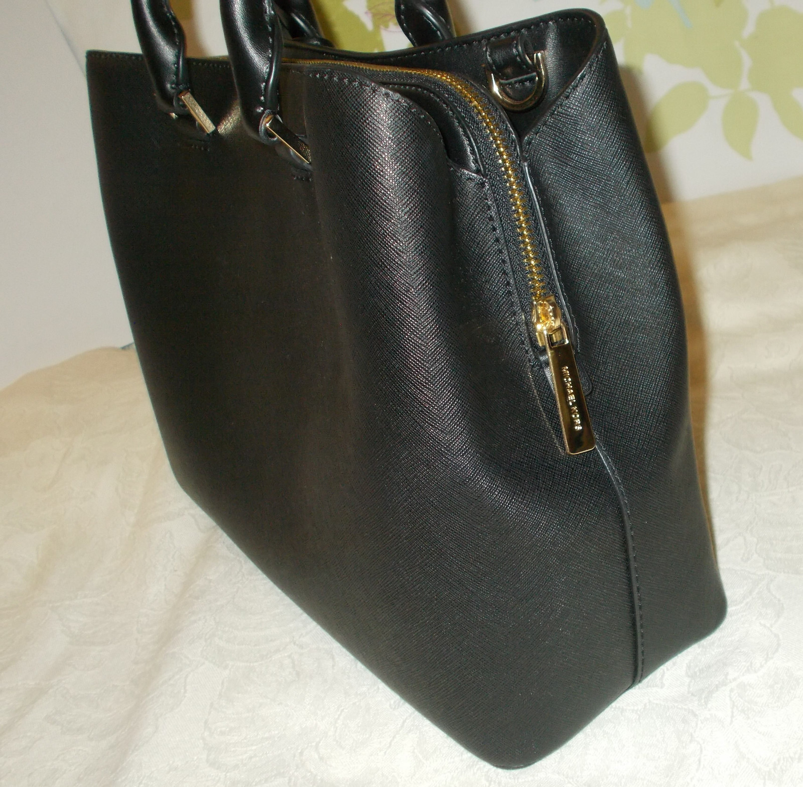 NWT MICHAEL KORS Savannah Large Satchel in Black Saffiano Leather
