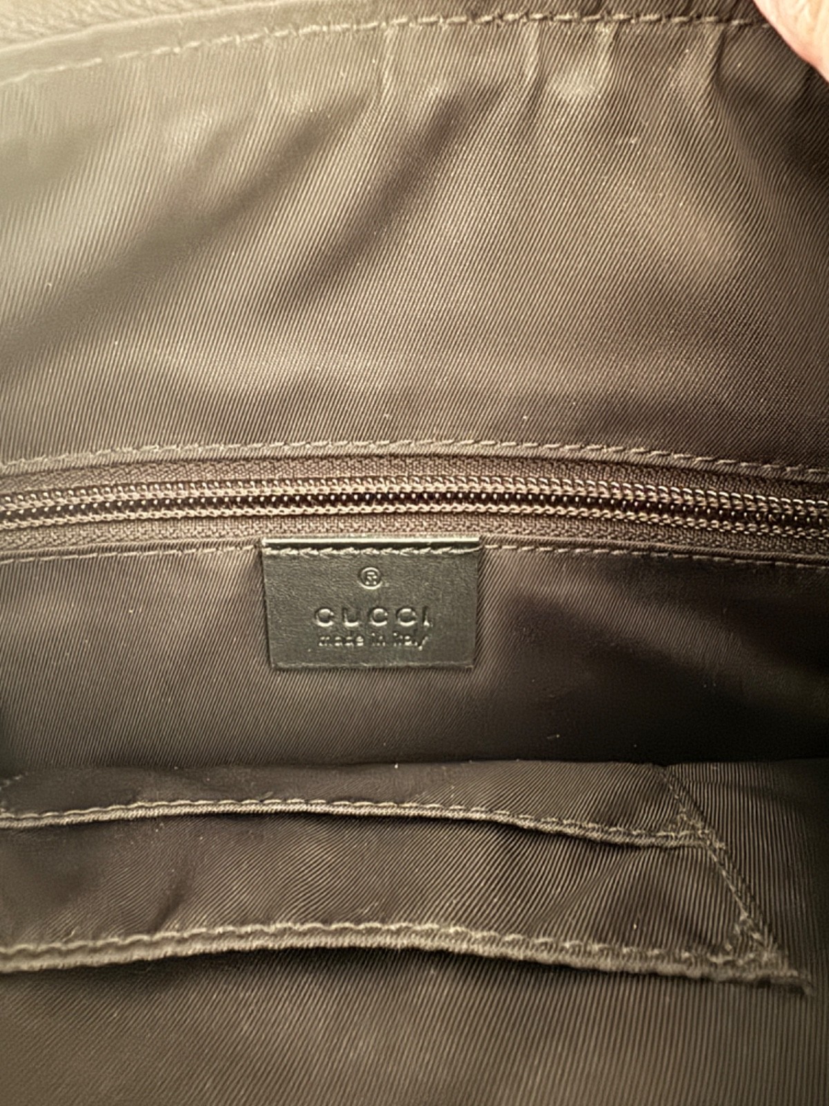 100% Authentic Gucci GG Supreme Monogram Web Messenger / Crossbody Bag
