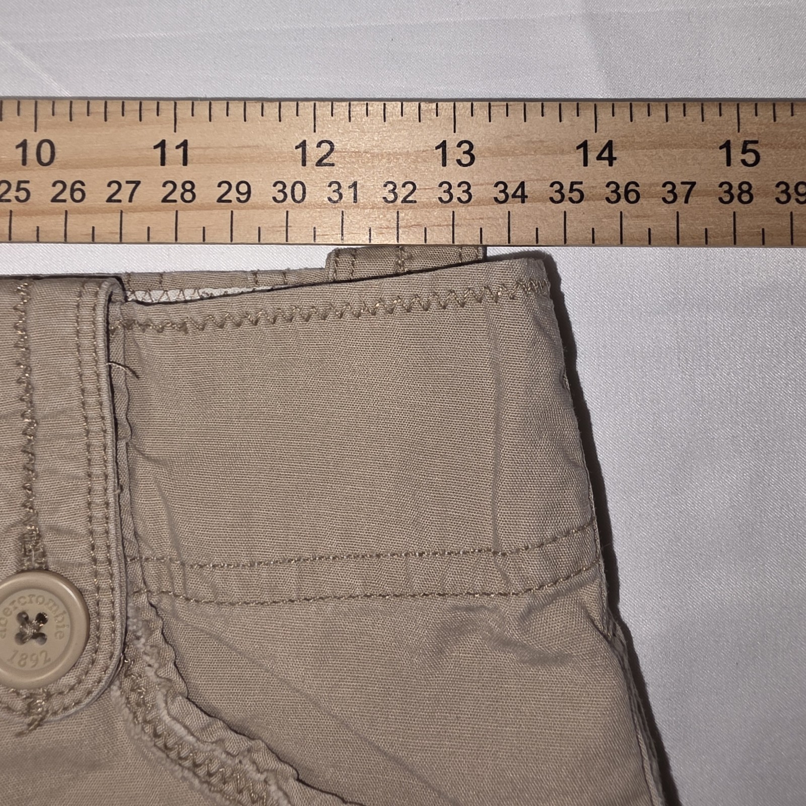 y2k Abercrombie mini low waist cargo skirt Khaki Size 12 See Measurements