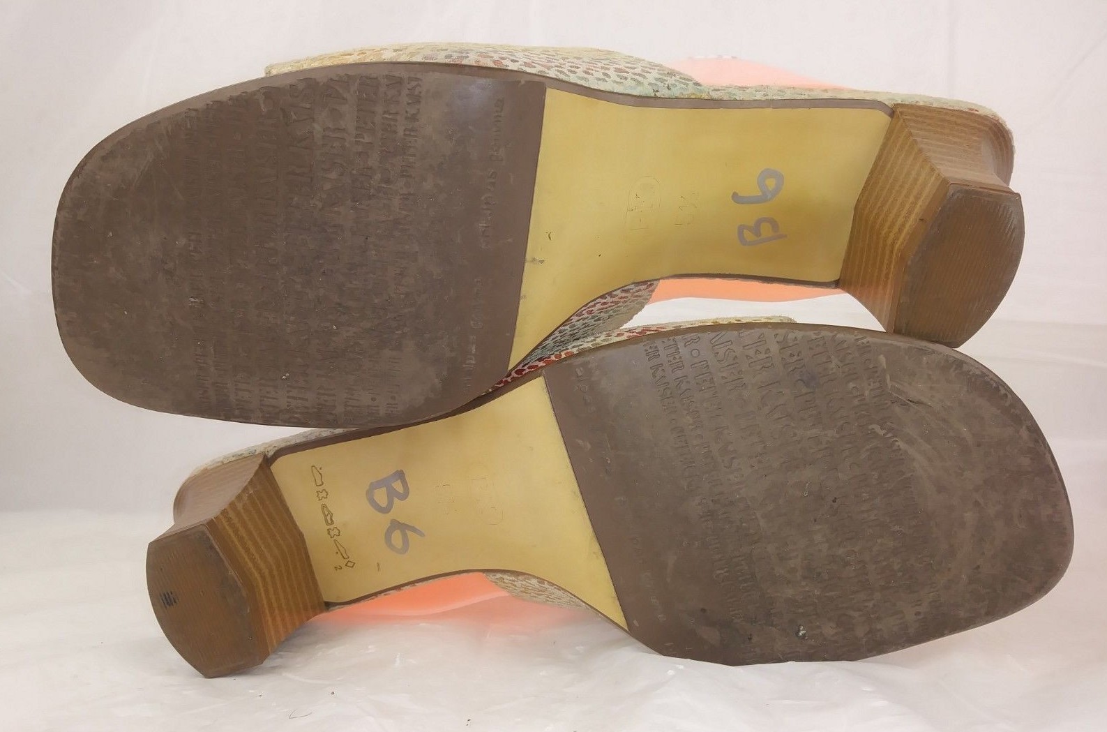 Peter Kaiser Womens 7.5 Sandals Heels Striped Textured Leather Mules Y2K 2029