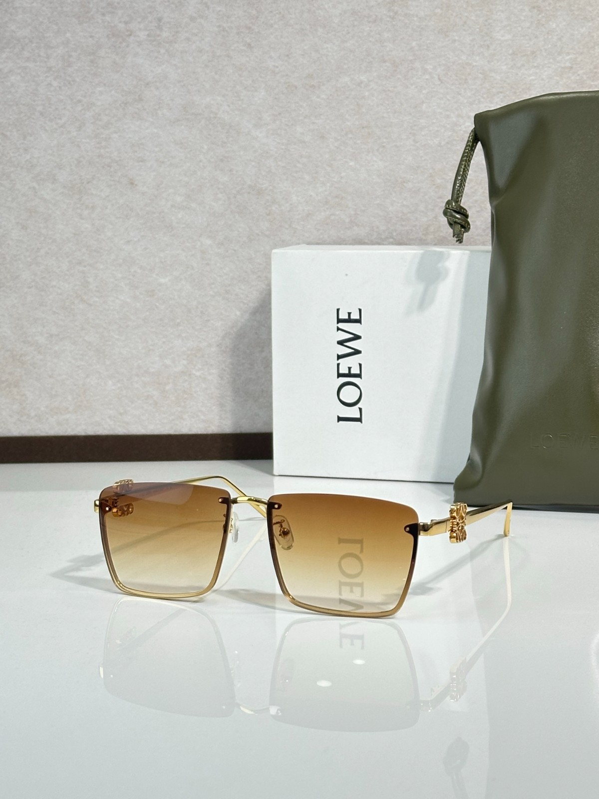 LOEWE Style Unisex Sunglasses – MODEL：LW40119U SIZE：58口16-140