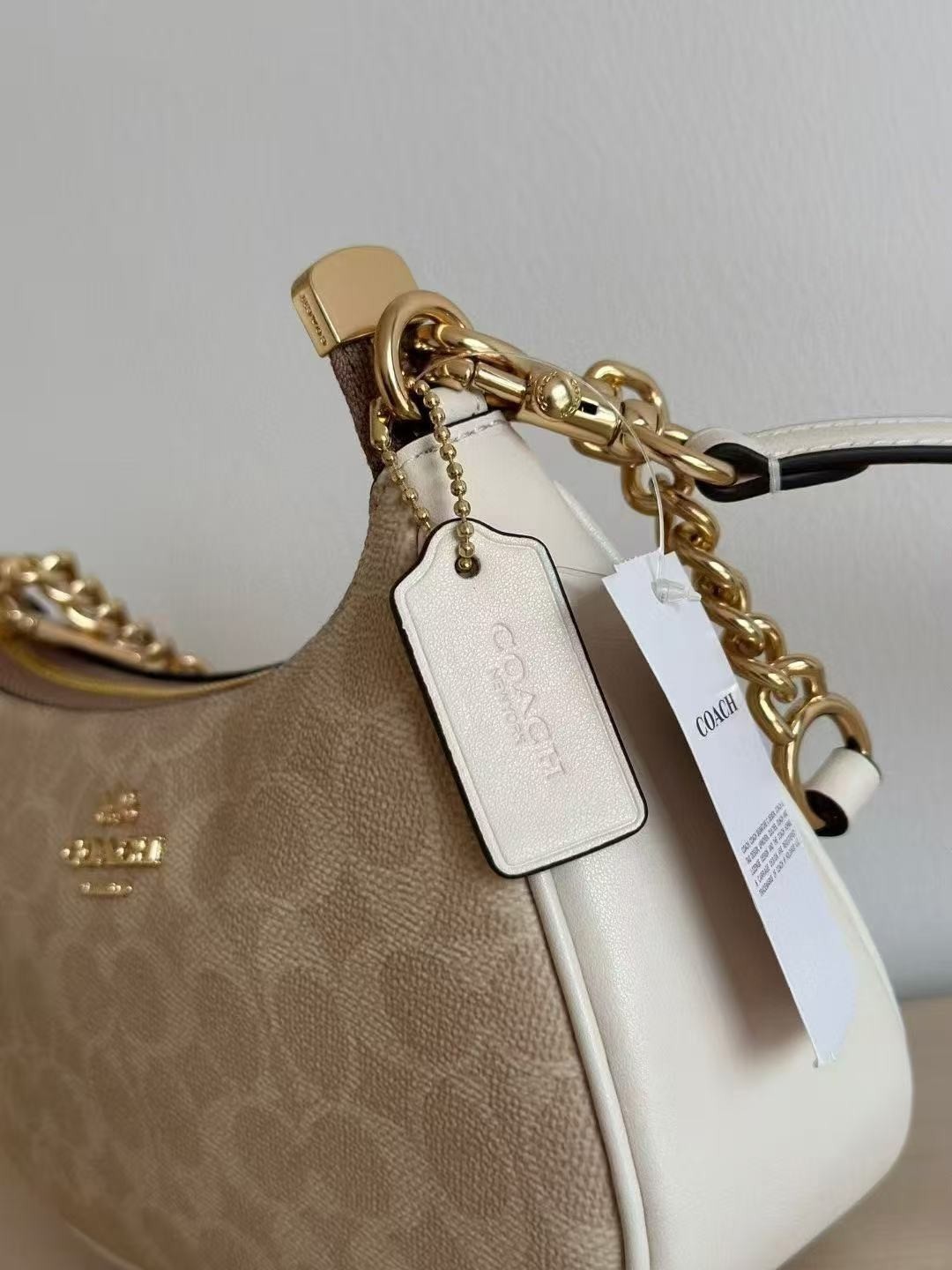 NWT CV933 Shoulder Bag In Canvas Gold/Sand/Chalk