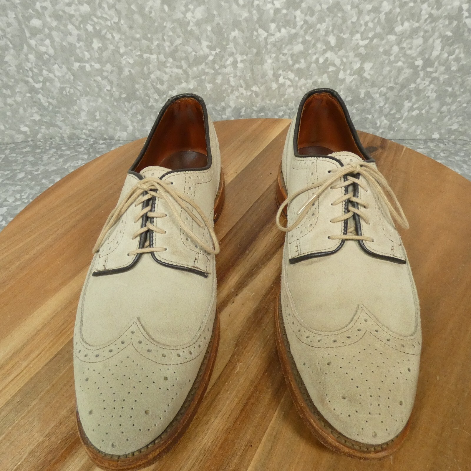 Allen Edmonds Player’s Shoe Mens 9B Beige Suede Wingtip Oxfords