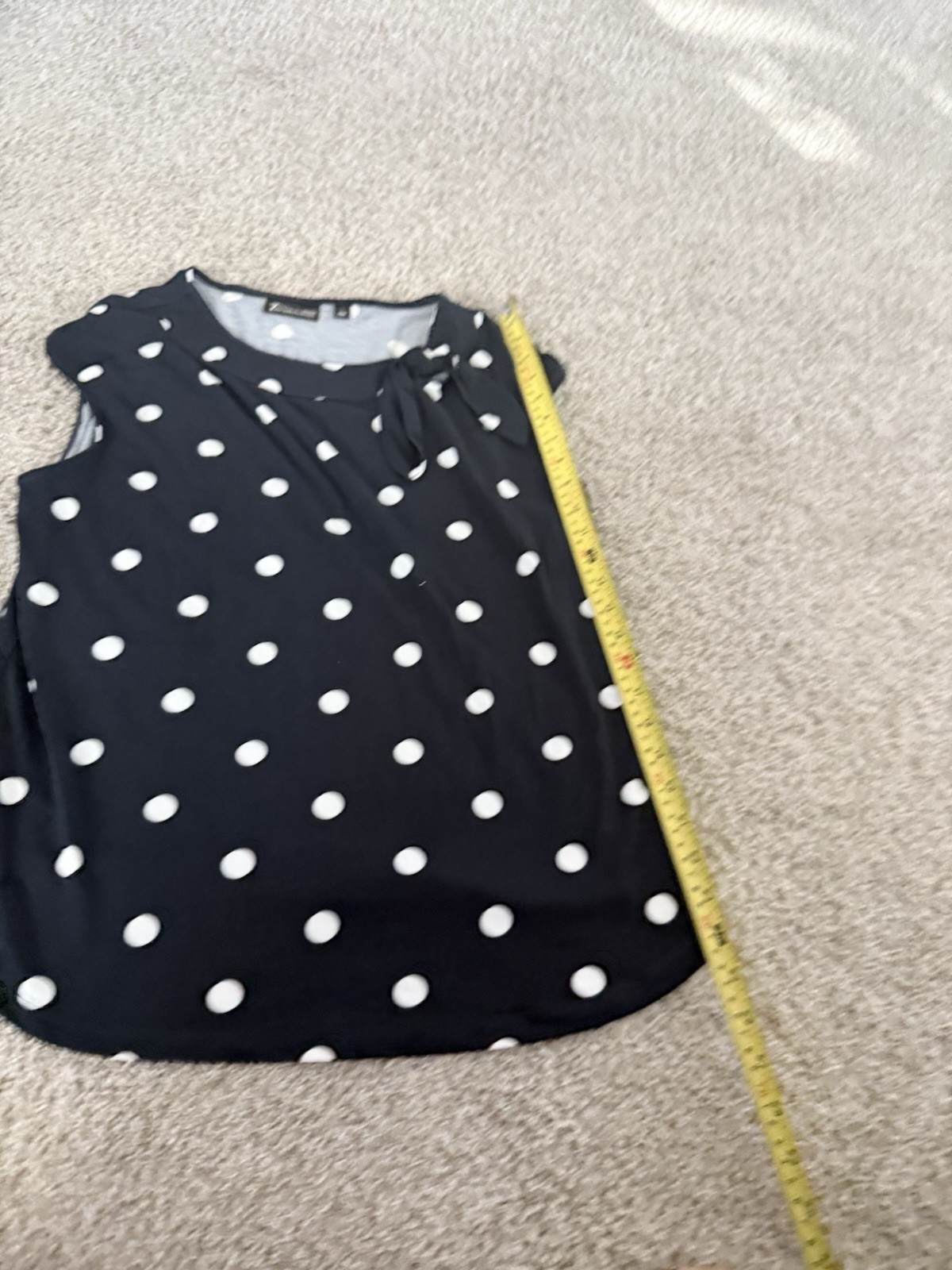 7th Avenue Design Studio NY&Co Women’s Black/White Polka Dot V-Neck Blouse L