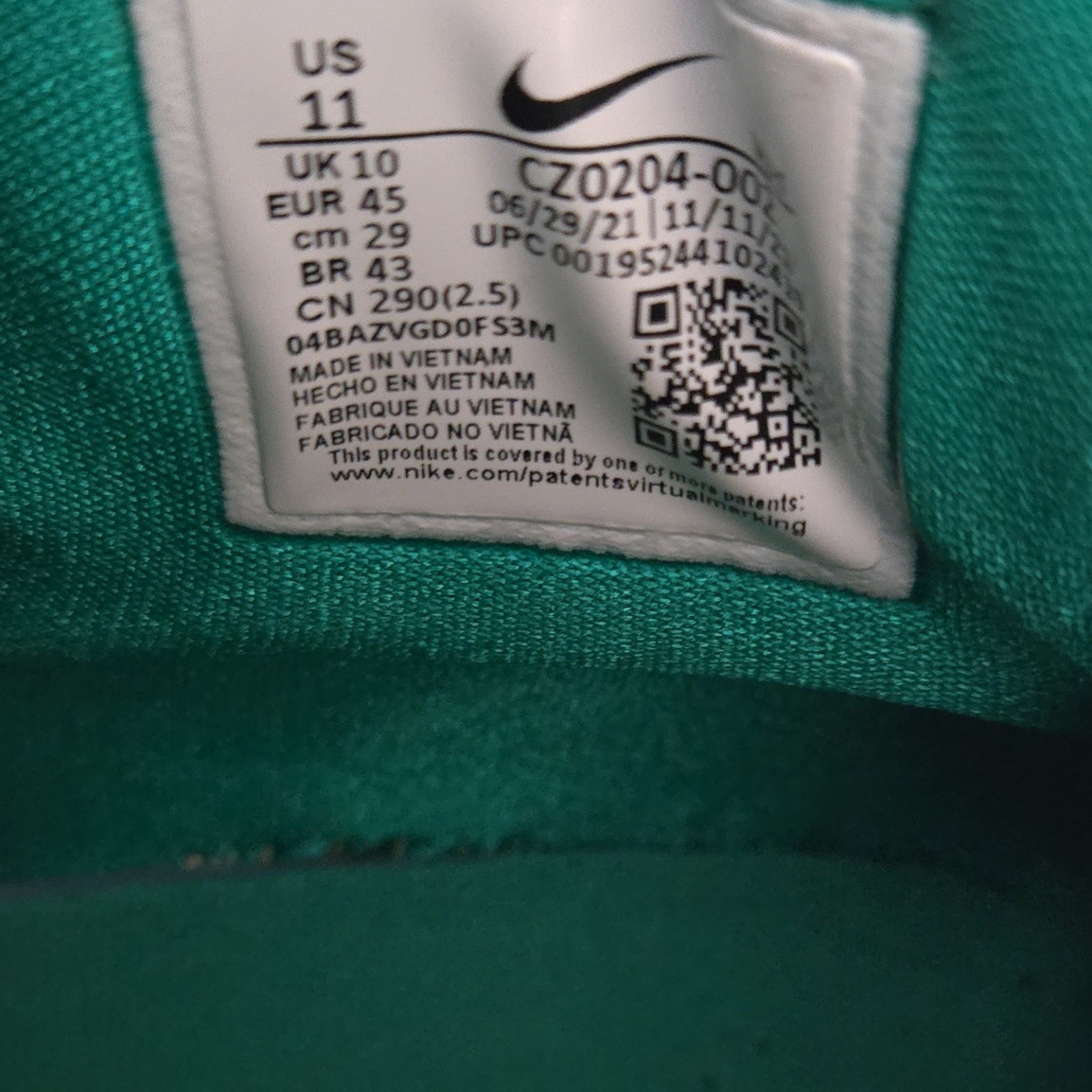 Nike Sue Bird Kyrie Infinity Golden Tribute Green Mid Top Sneaker CZ0204-002