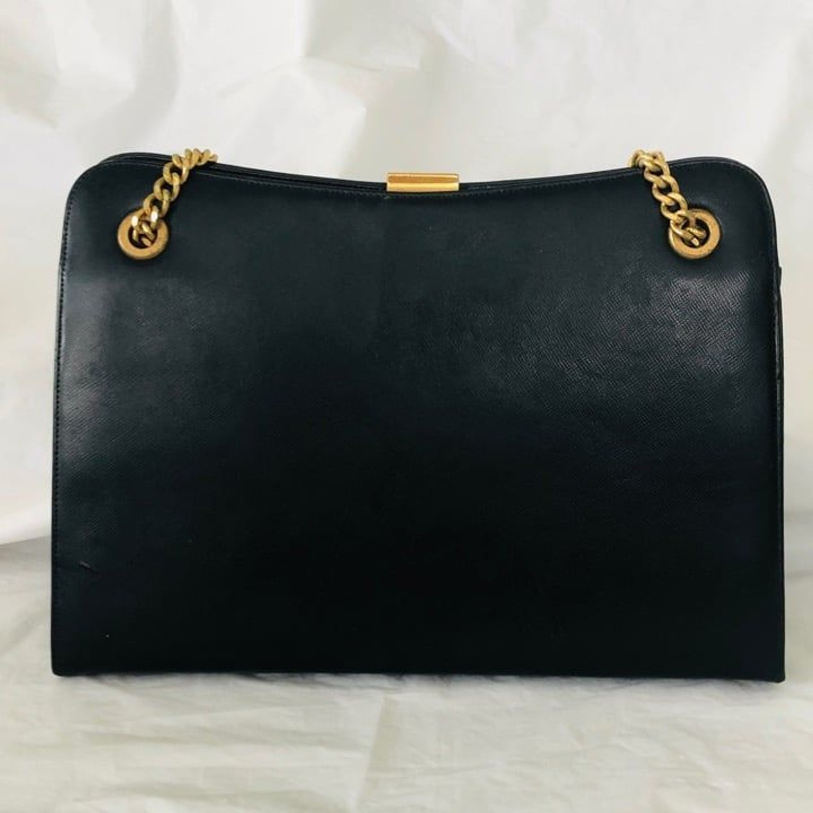 Vintage “Bag By Dorian” Handbag Black Leather Gold tone Hardwear Chain 10″x7″x3″