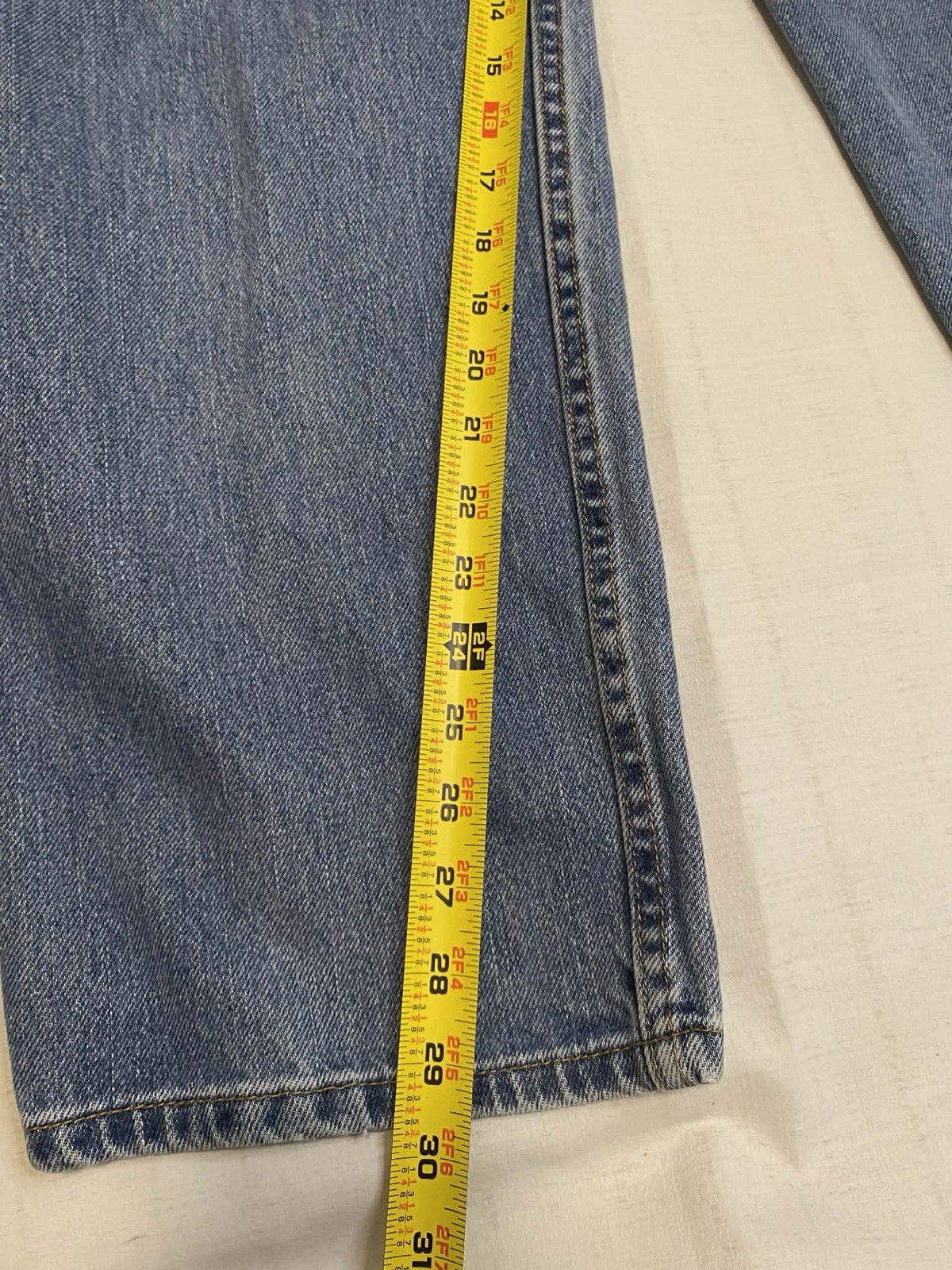 Vintage Levi’s 550 Men’s Relaxed Straight Jeans Blue Medium Wash Cotton Y2K 8