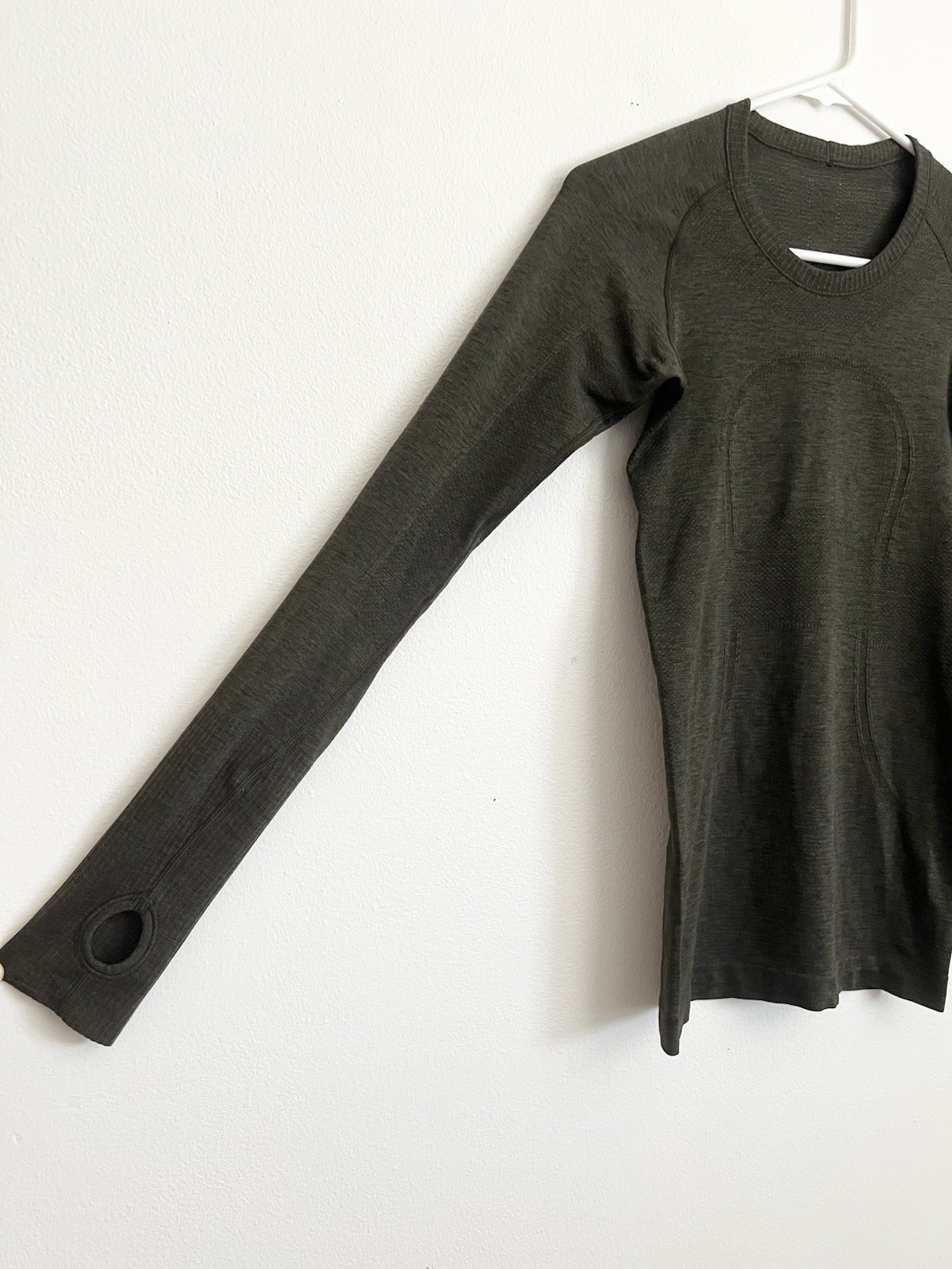 Lululemon Swiftly Tech Longsleeve 2.0 Olive Green Thumb Athleisure Gorpcore 2