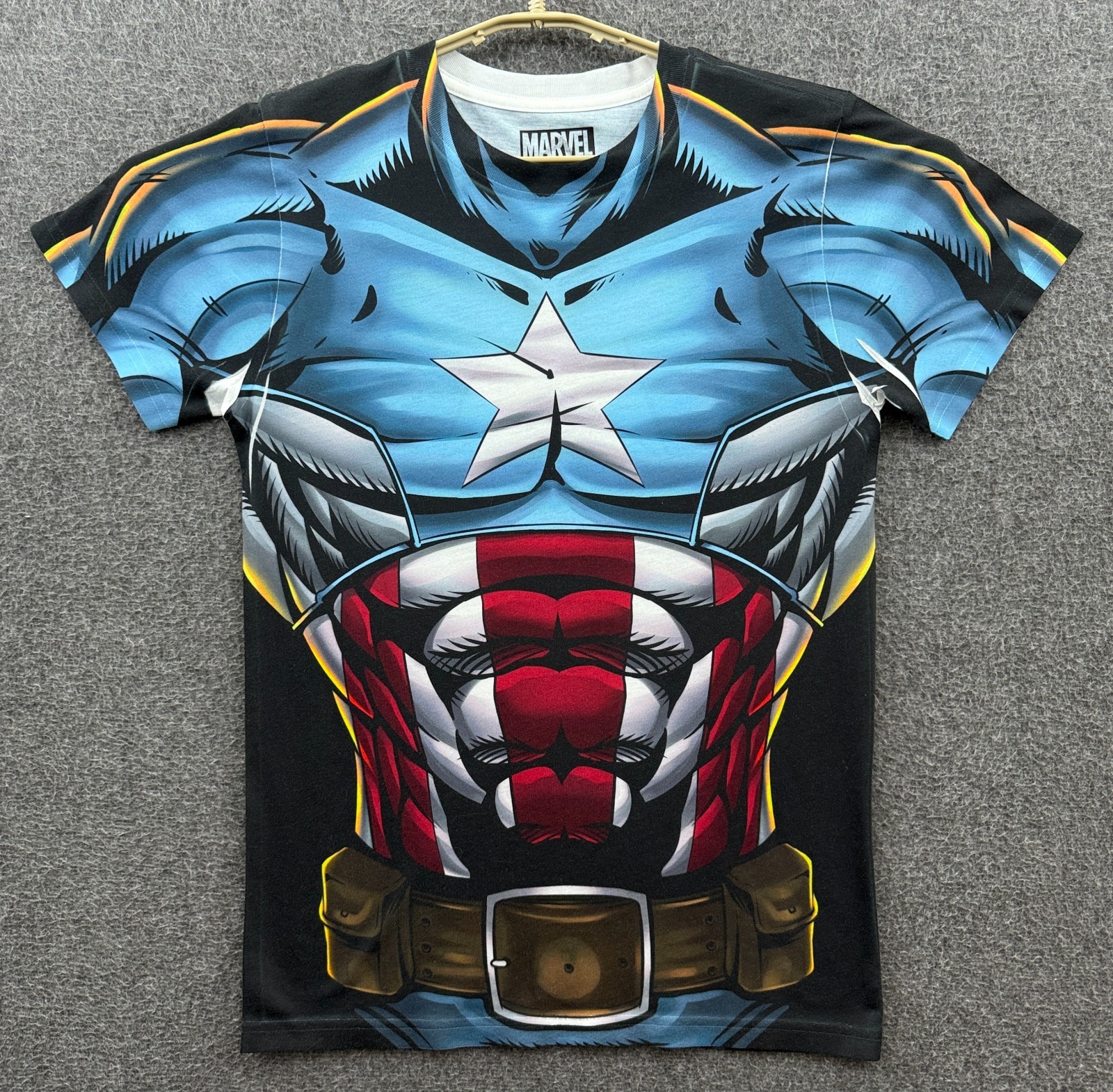 Marvel Shirt Mens Small Captain America Avengers Muscles Crew Active Stretch Tee