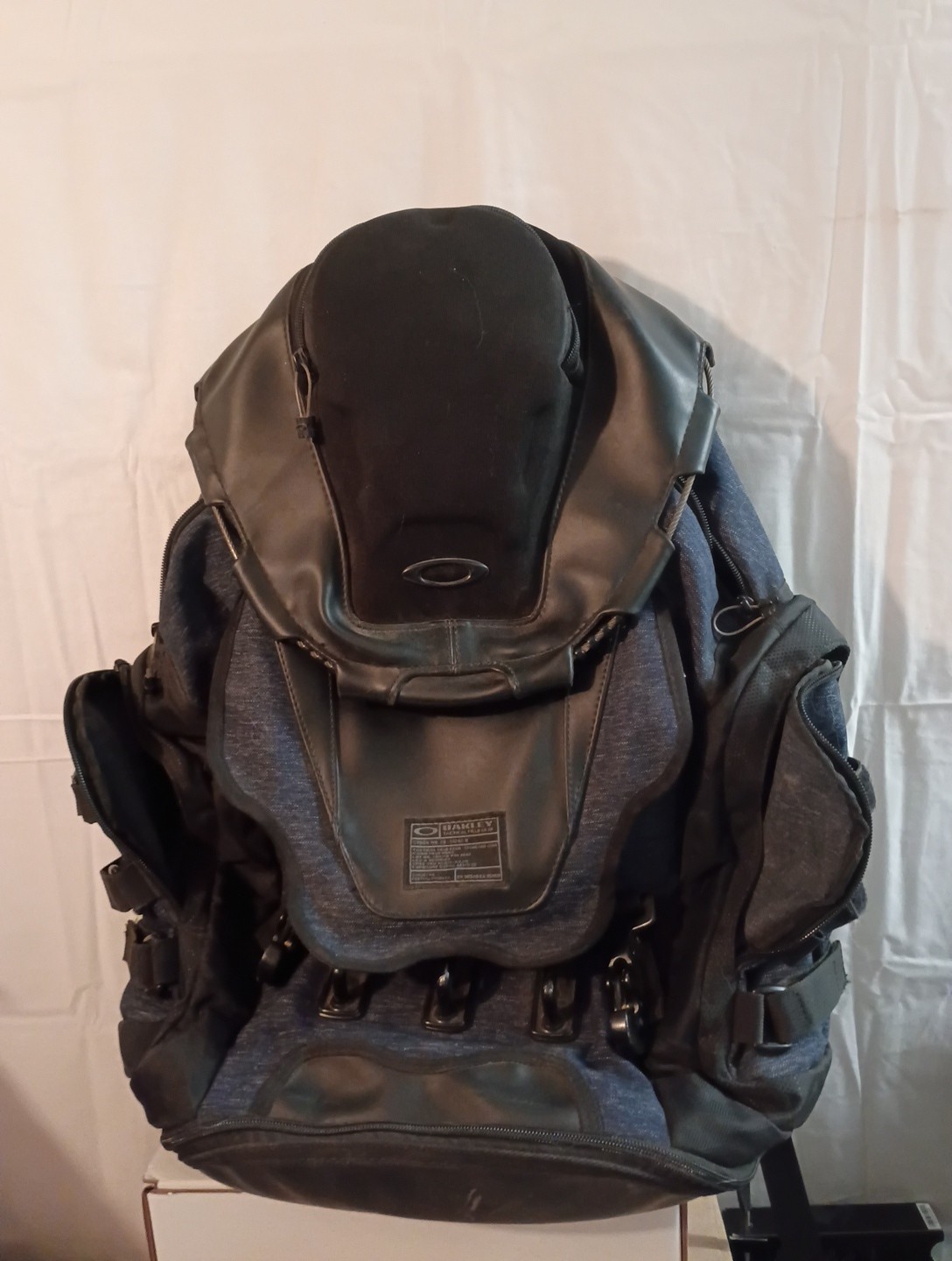 Oakley Kitchen Sink Backpack Stealth 34L Laptop Tactical Hiking Black / Blue