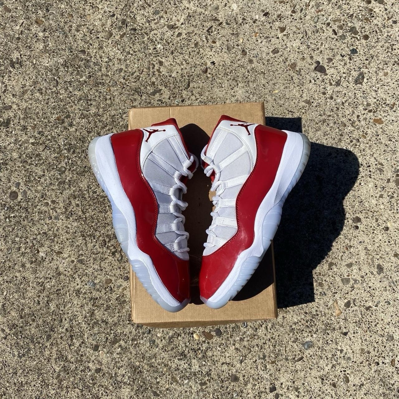 Air Jordan 11 ‘ Cherry Red ‘