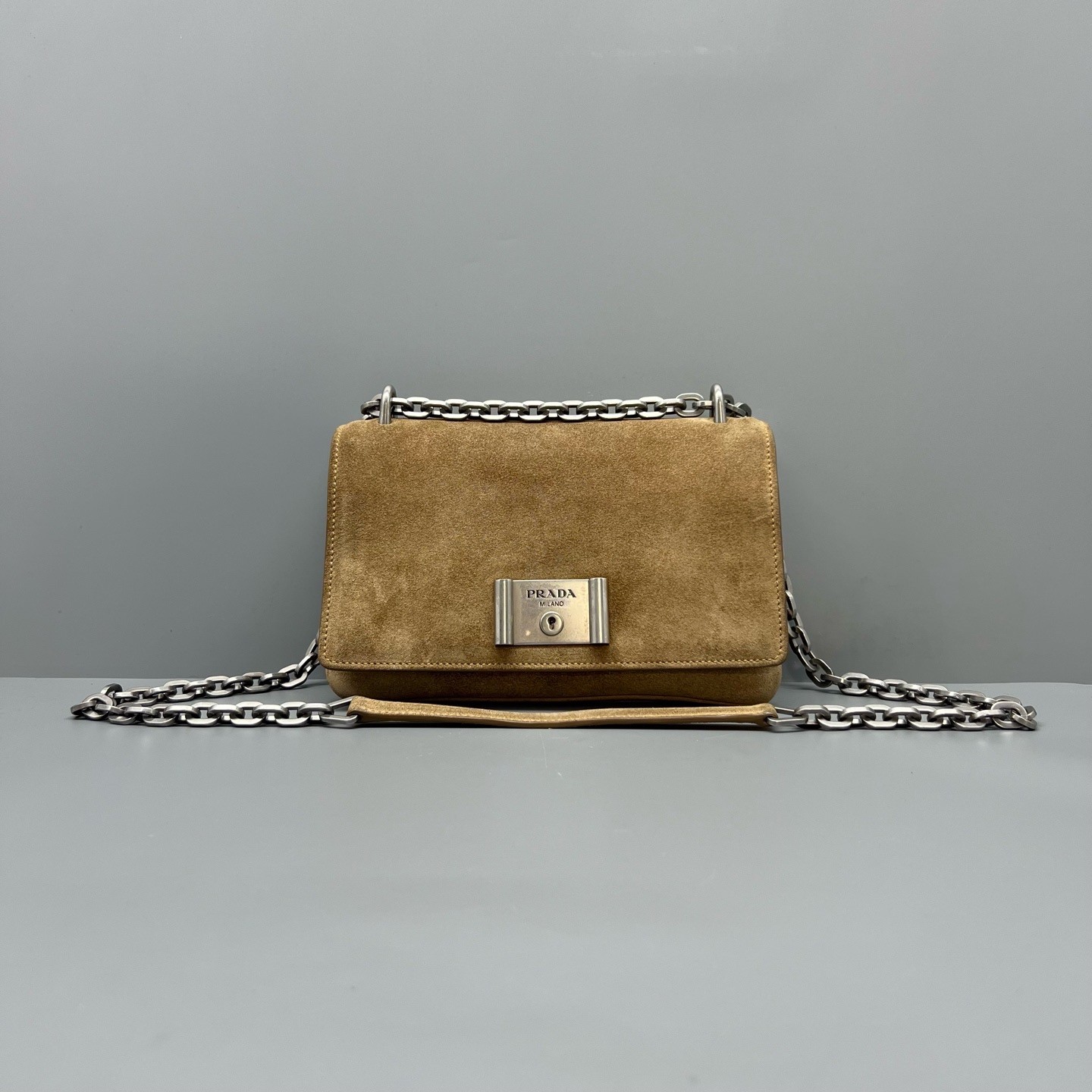Prada Pre-Owned Authentic Chain Bag 24*15*6cm Nubuck Free Tracked Shipping