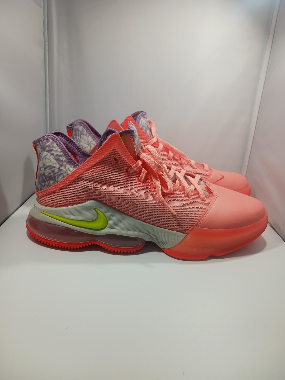 Nike LeBron 19 EP Low “Hawaiin Bliss” Coral/Light Purple/Off White/Slime Size 12