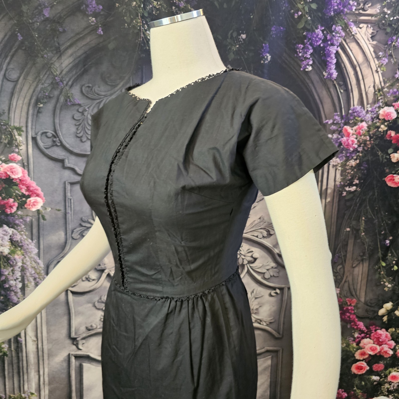 Vintage 1950s Wiggle Dress Fitted Black Polished Cotton Pinup